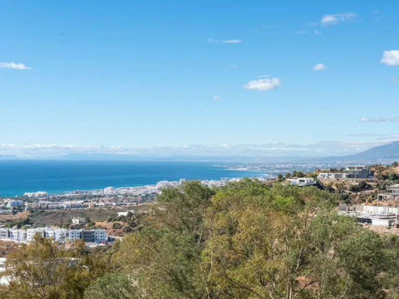 House - Townhouse в продаже в Marbella, Málaga. В доме 3 спален и 3 ванных комнат. Площадь дома 157 м²