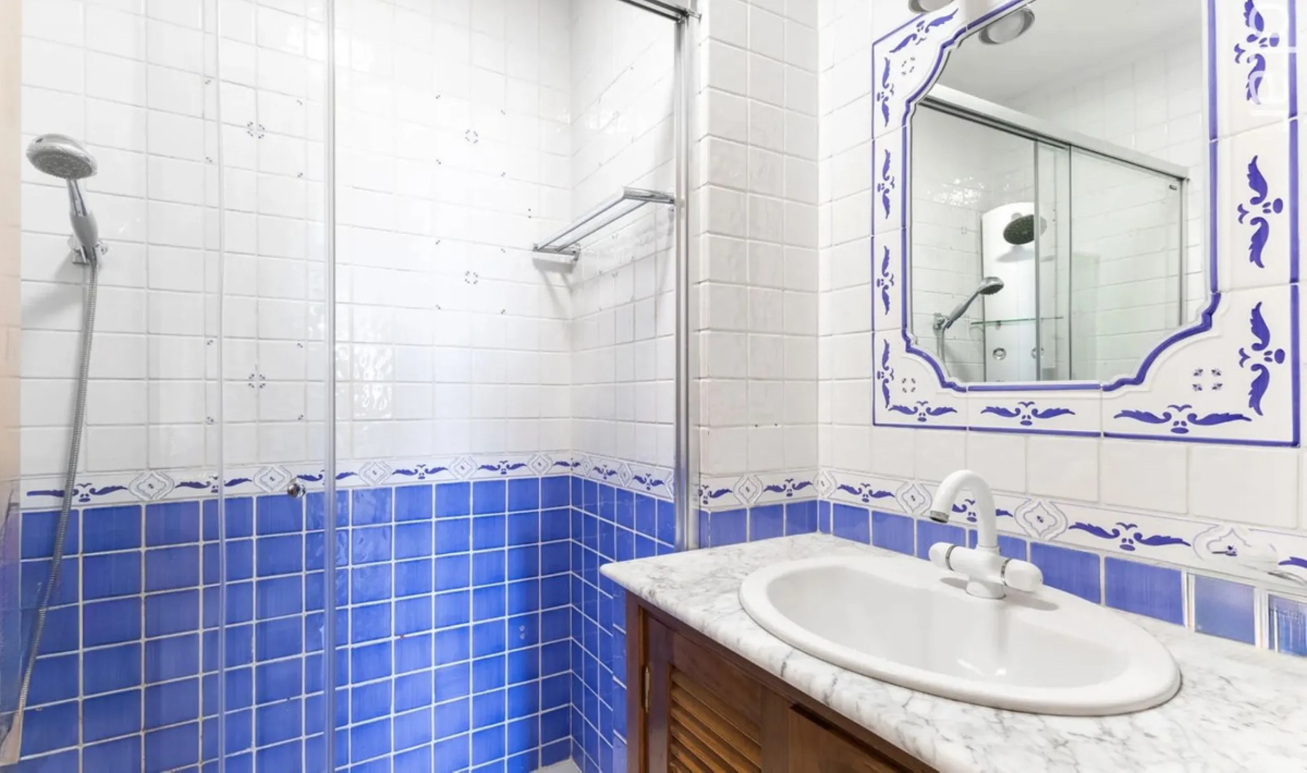 Prime Apartment Next to the Parador South Facing Terrace Pool and Tourist Licence