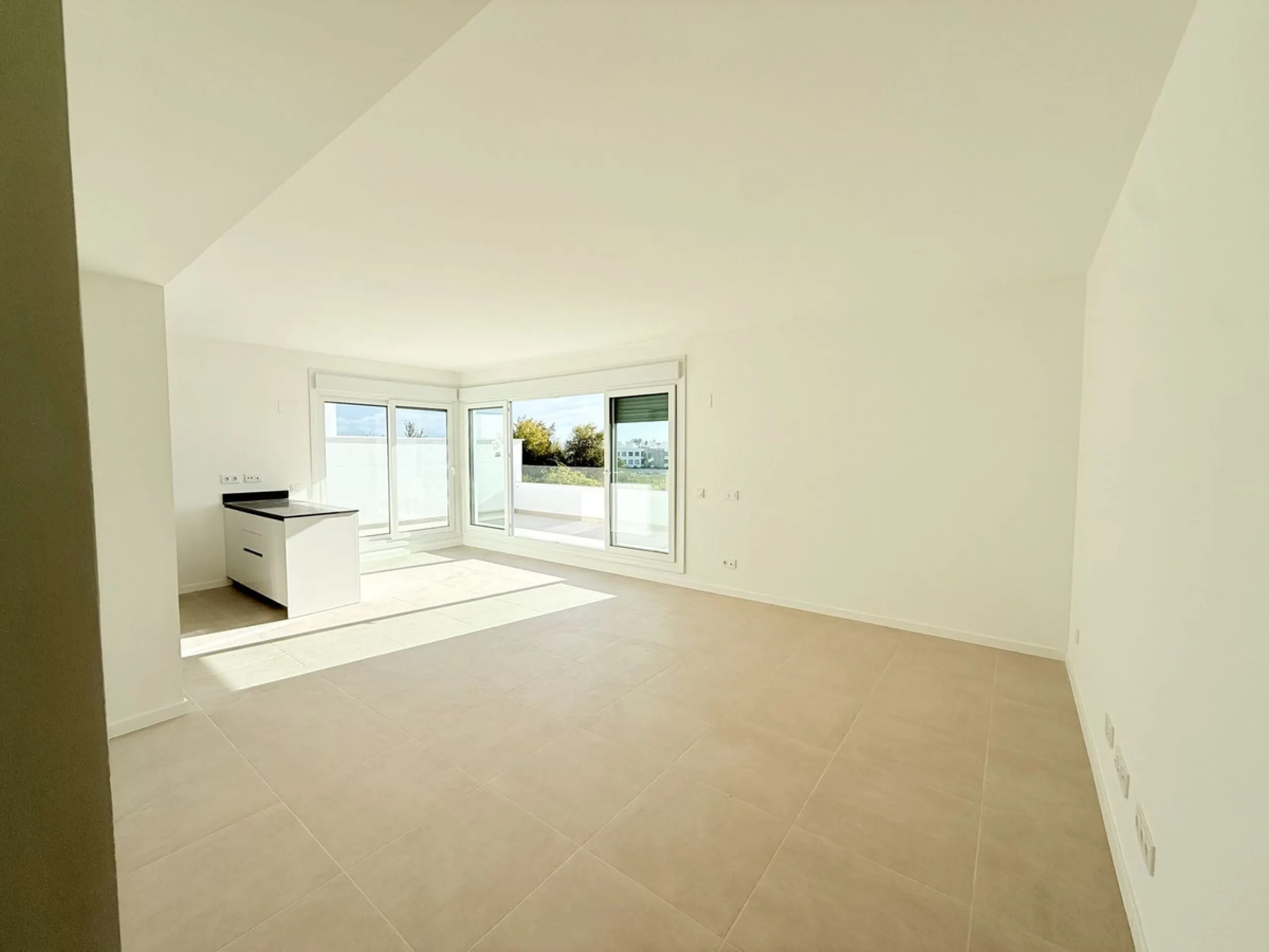 **Penthouse for Sale in Cancelada, Estepona - Your New Home Awaits**