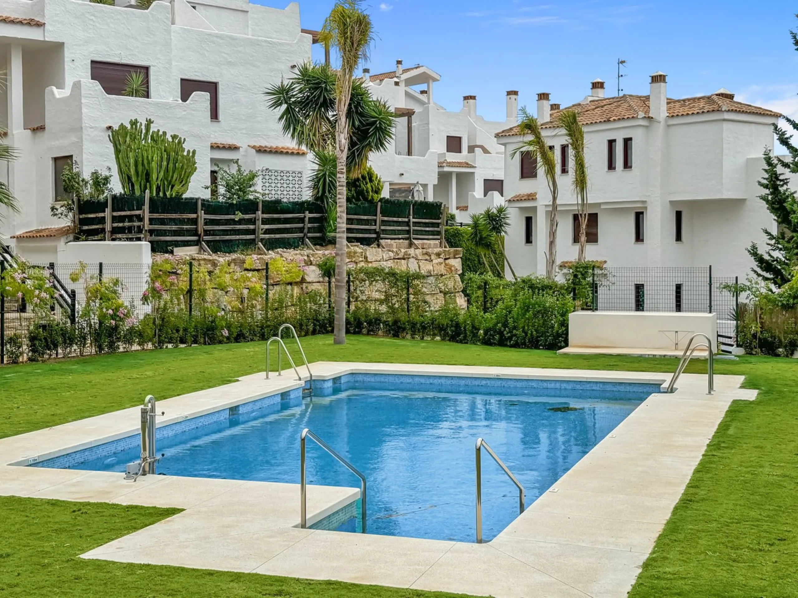 Exclusive Apartment in Casares Golf Garden
