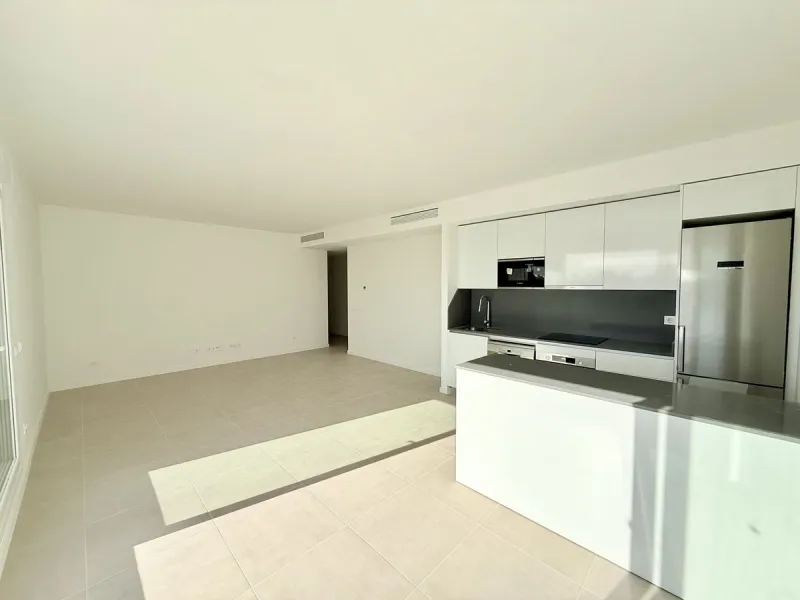 **Penthouse for Sale in Cancelada, Estepona - Your New Home Awaits**