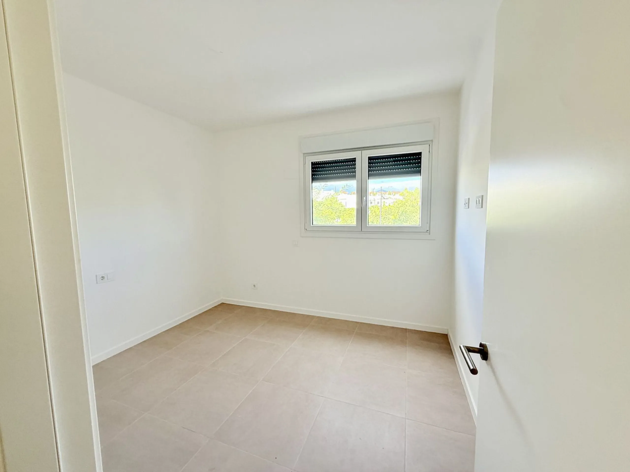 **Penthouse for Sale in Cancelada, Estepona - Your New Home Awaits**