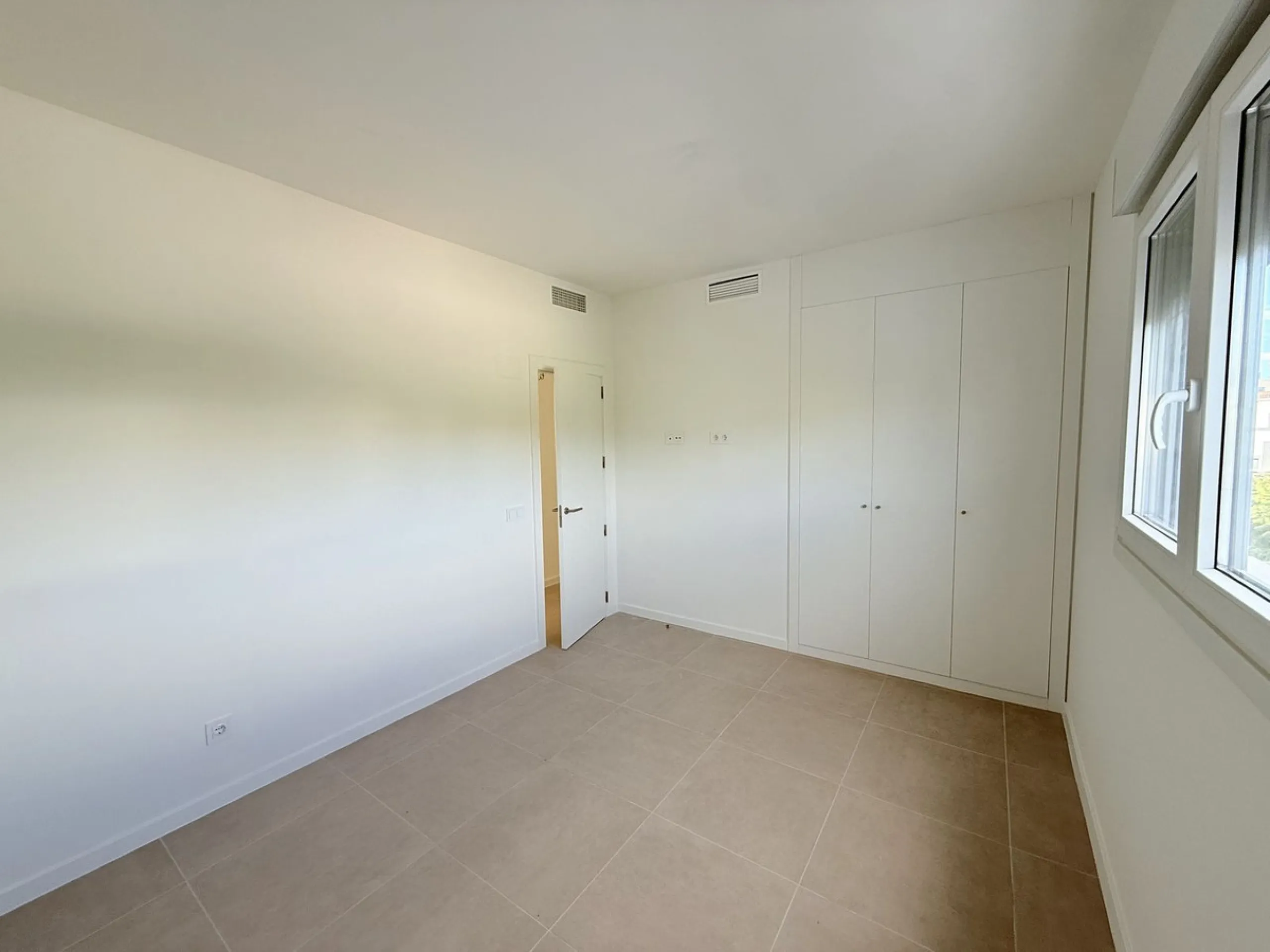 **Penthouse for Sale in Cancelada, Estepona - Your New Home Awaits**
