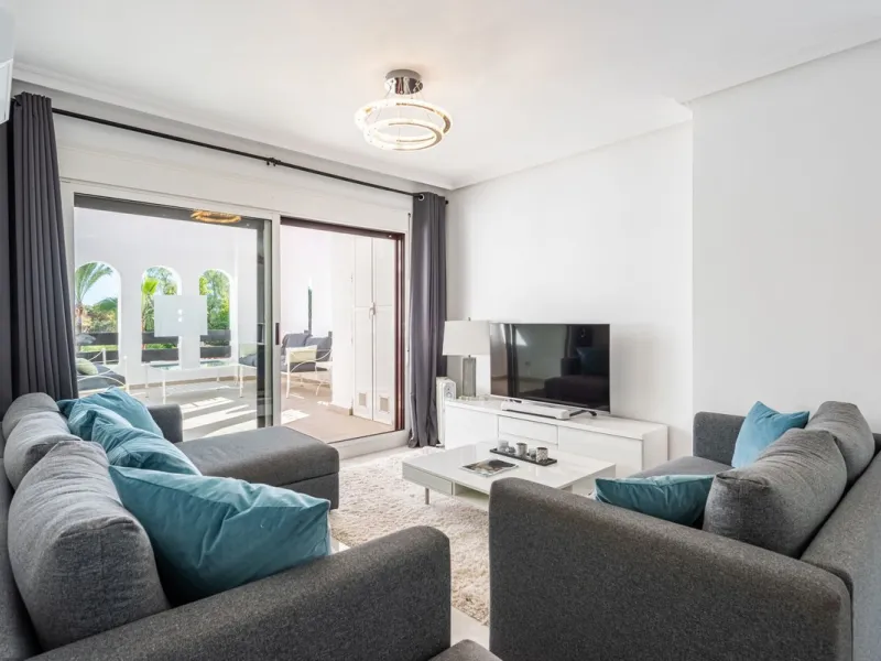 Stunning 3-Bedroom Corner Apartment in La Maestranza, Nueva Andalucía