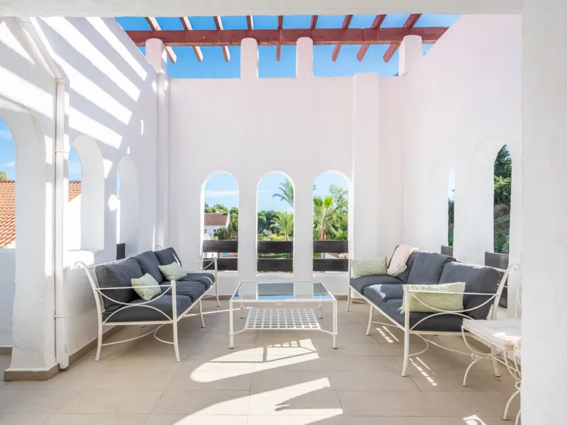 Stunning 3-Bedroom Corner Apartment in La Maestranza, Nueva Andalucía