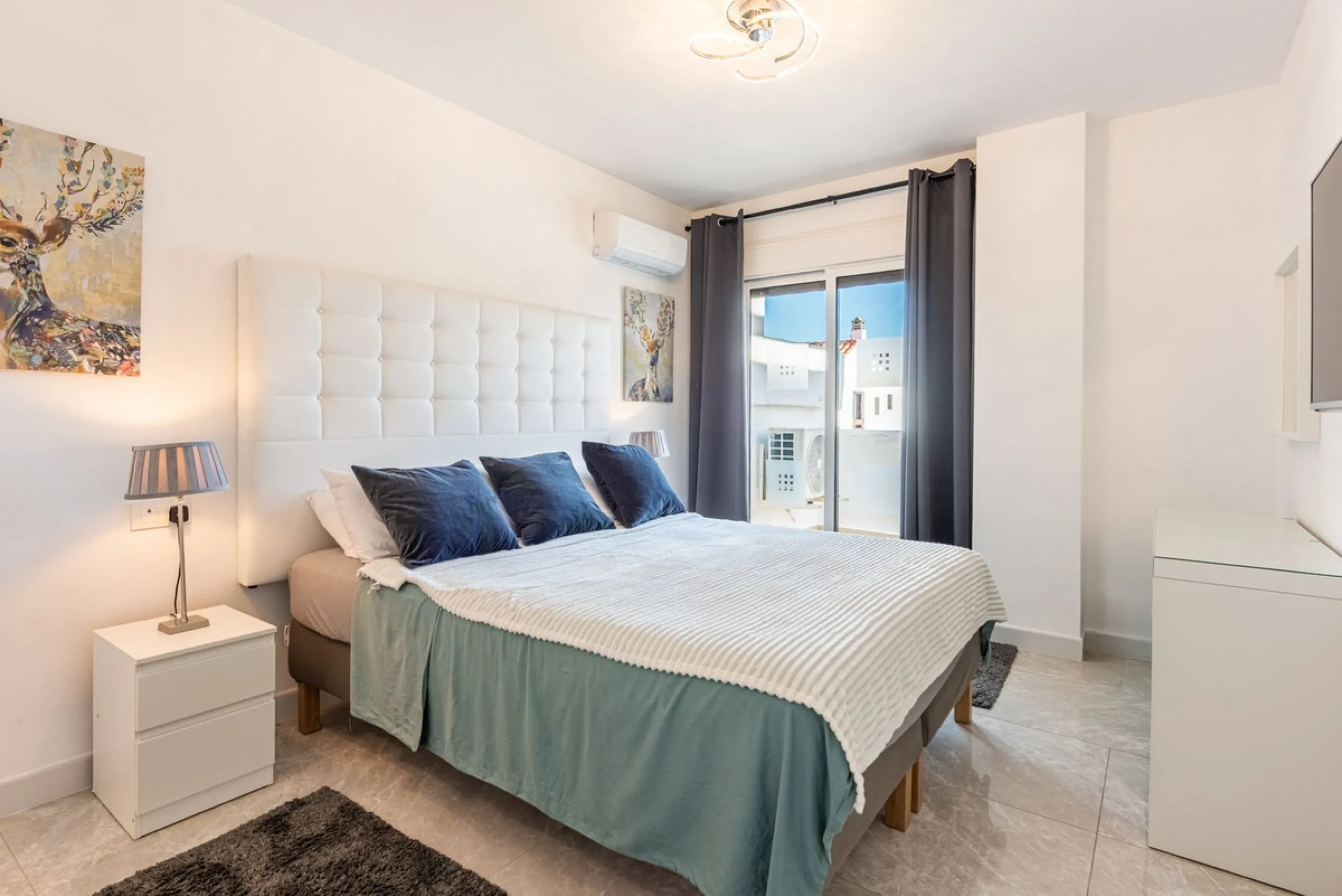 Stunning 3-Bedroom Corner Apartment in La Maestranza, Nueva Andalucía