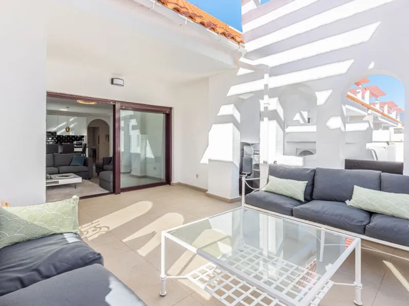 Stunning 3-Bedroom Corner Apartment in La Maestranza, Nueva Andalucía