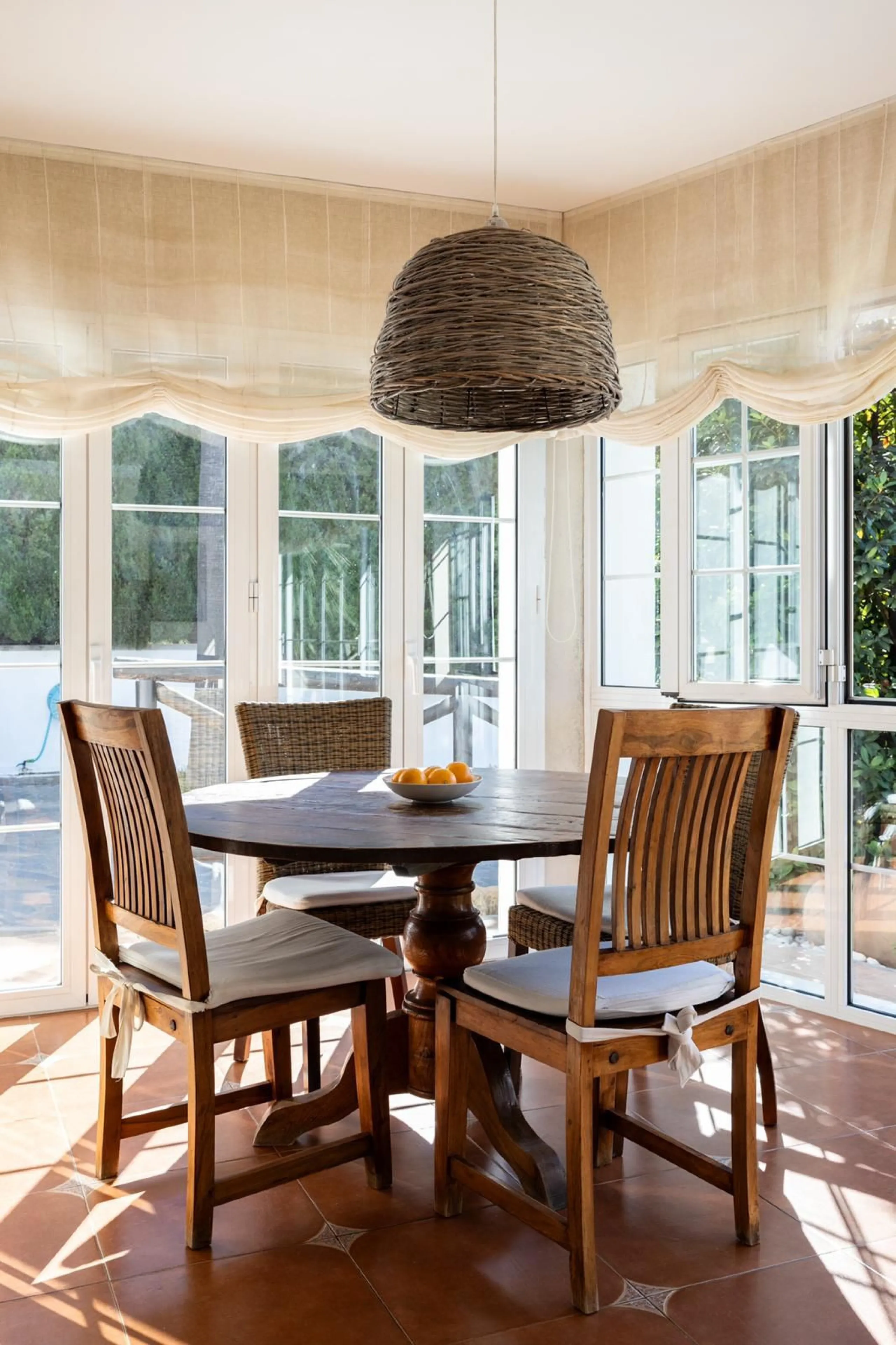Immaculately presented 4 bedroom villa on the prestigious urbanisation of Mijas Golf.