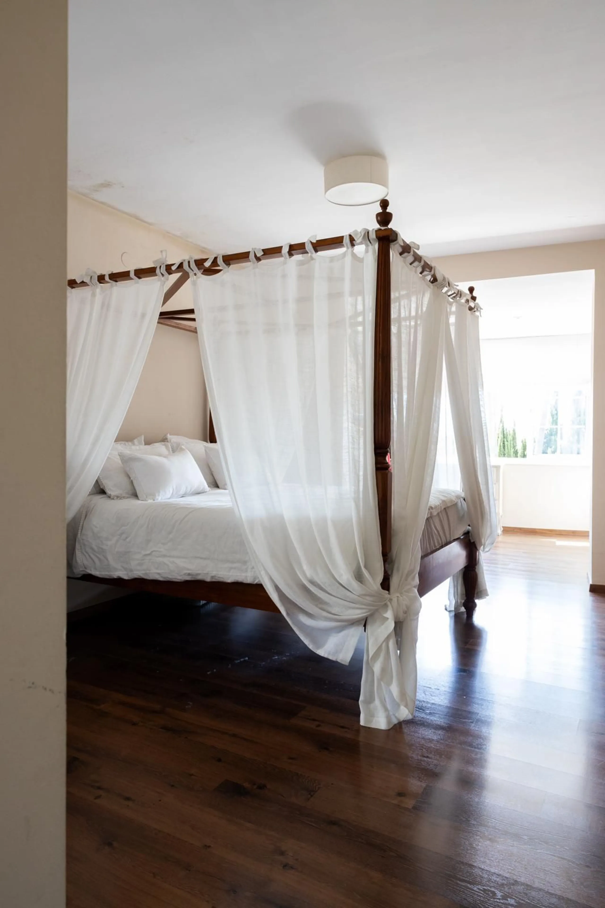 Immaculately presented 4 bedroom villa on the prestigious urbanisation of Mijas Golf.