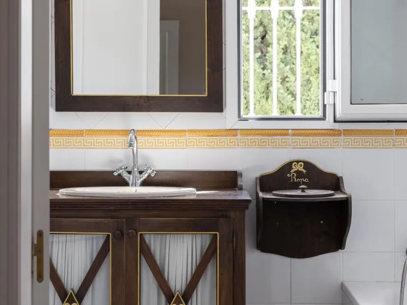 Immaculately presented 4 bedroom villa on the prestigious urbanisation of Mijas Golf.