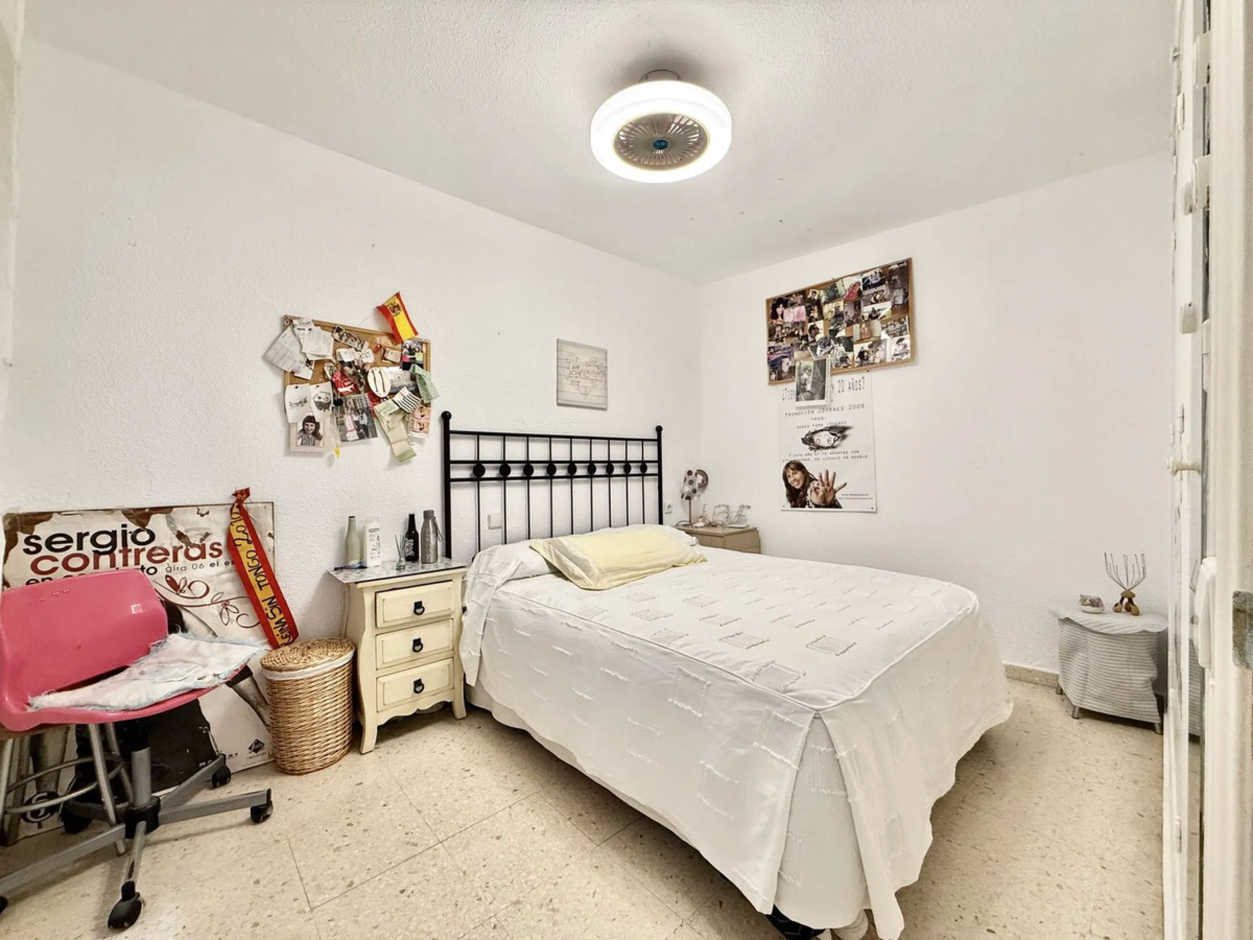 Apartment - Middle Floor Apartment в продаже в Marbella, Málaga. В доме 3 спален и 1 ванных комнат. Площадь дома 95 м²