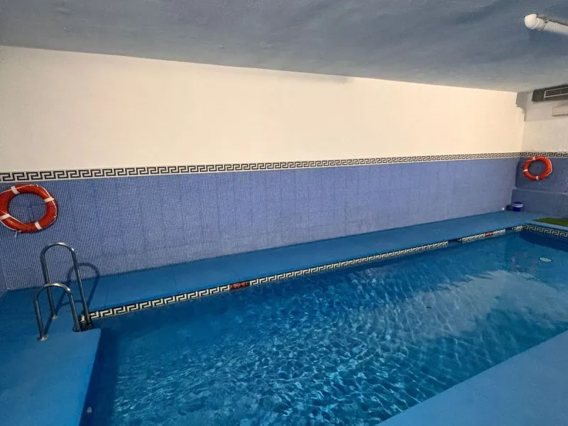 Bright Apartment with Terrace, Heated Pool and Garage in a Private Residential Complex