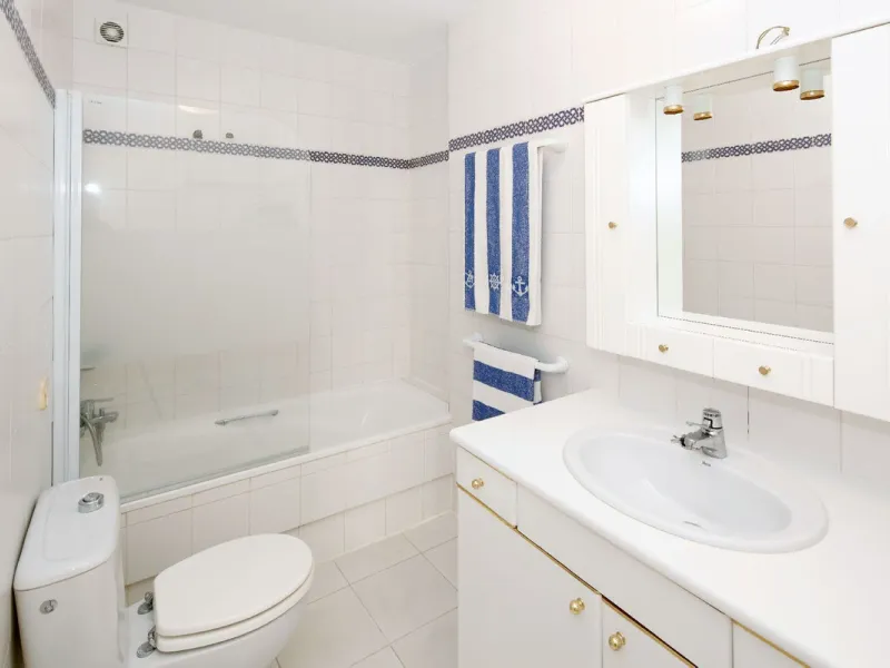 Lovely apartment with private garden, in Atalaya close to Diana Park.