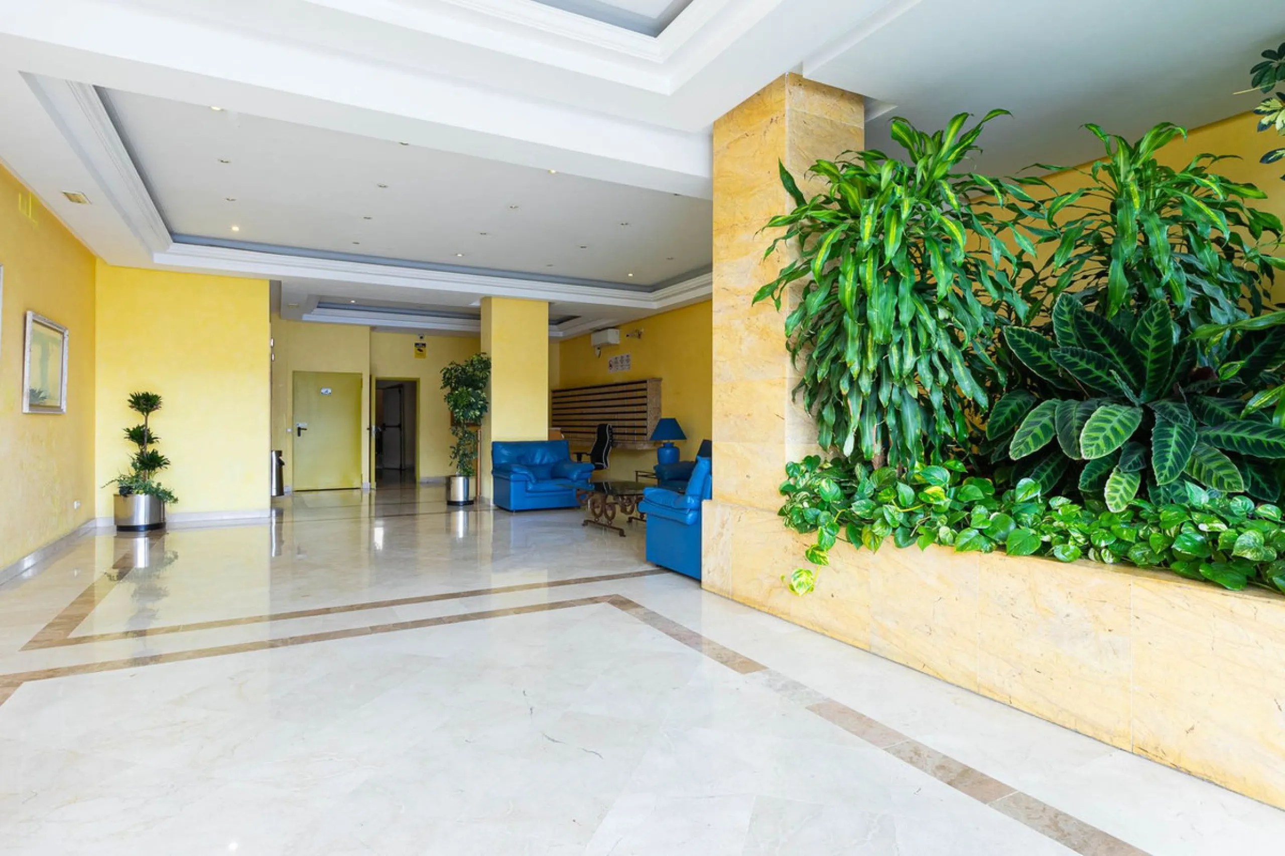 Turnkey Investment in Puerto Banús – 2-Bed Apartment with Tourist License