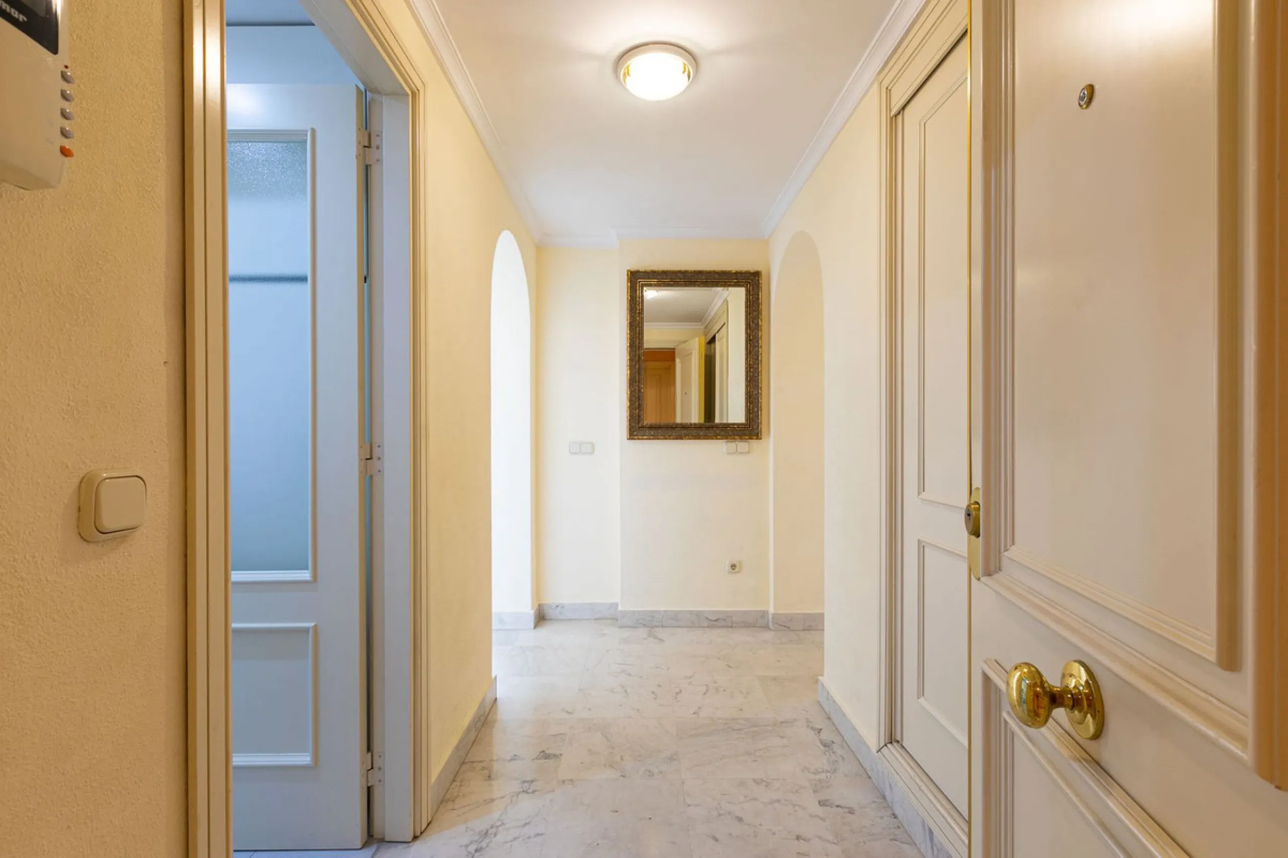 Turnkey Investment in Puerto Banús – 2-Bed Apartment with Tourist License