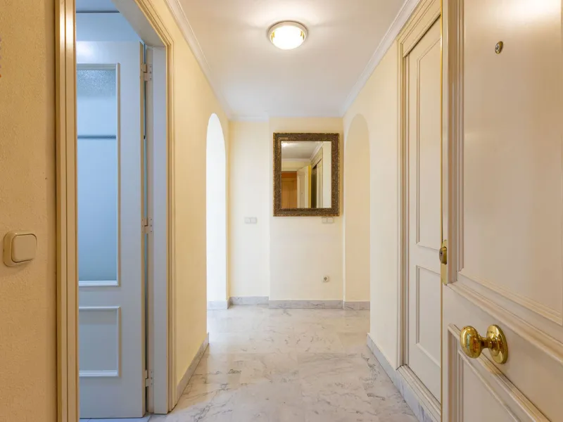 Turnkey Investment in Puerto Banús – 2-Bed Apartment with Tourist License