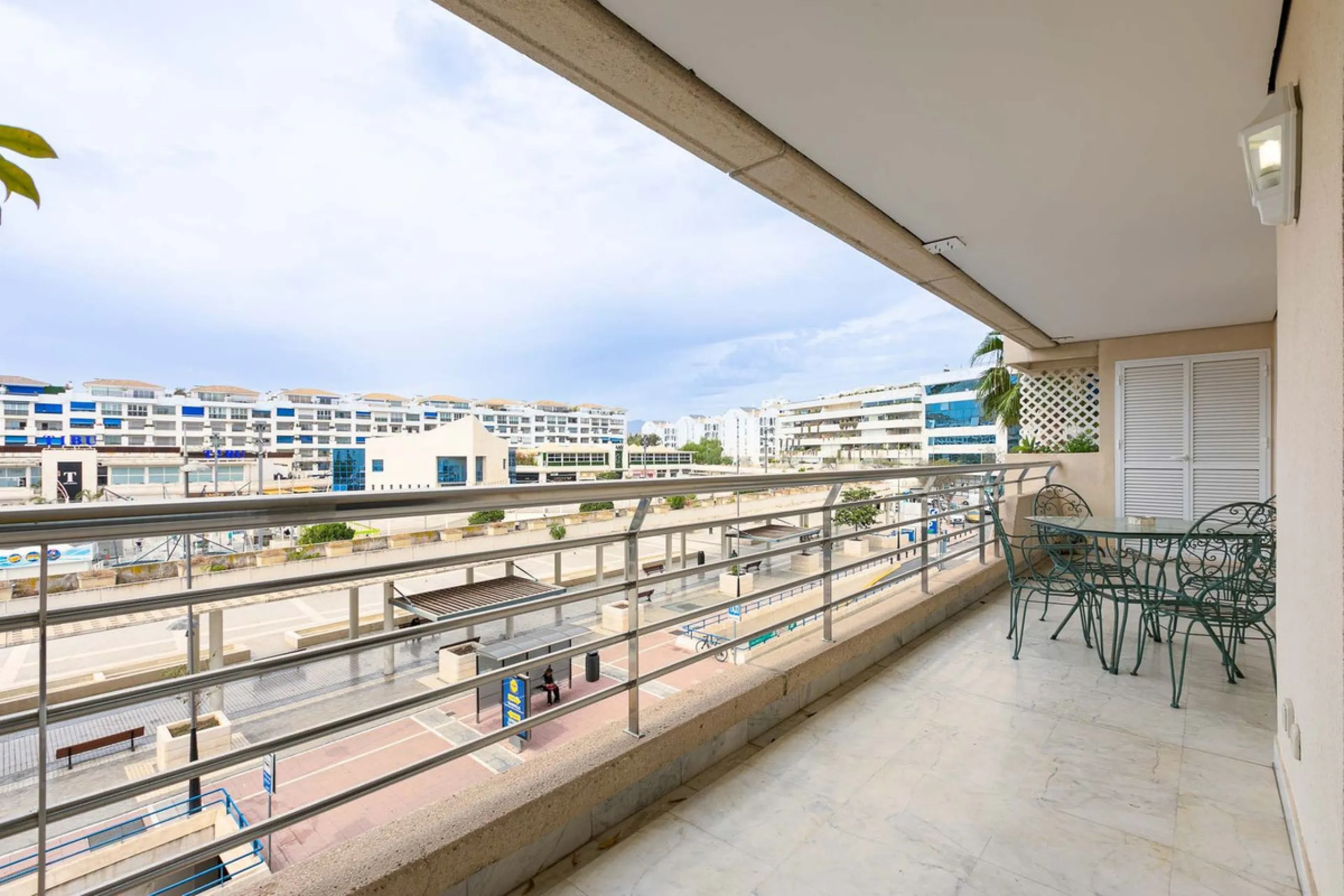 Turnkey Investment in Puerto Banús – 2-Bed Apartment with Tourist License