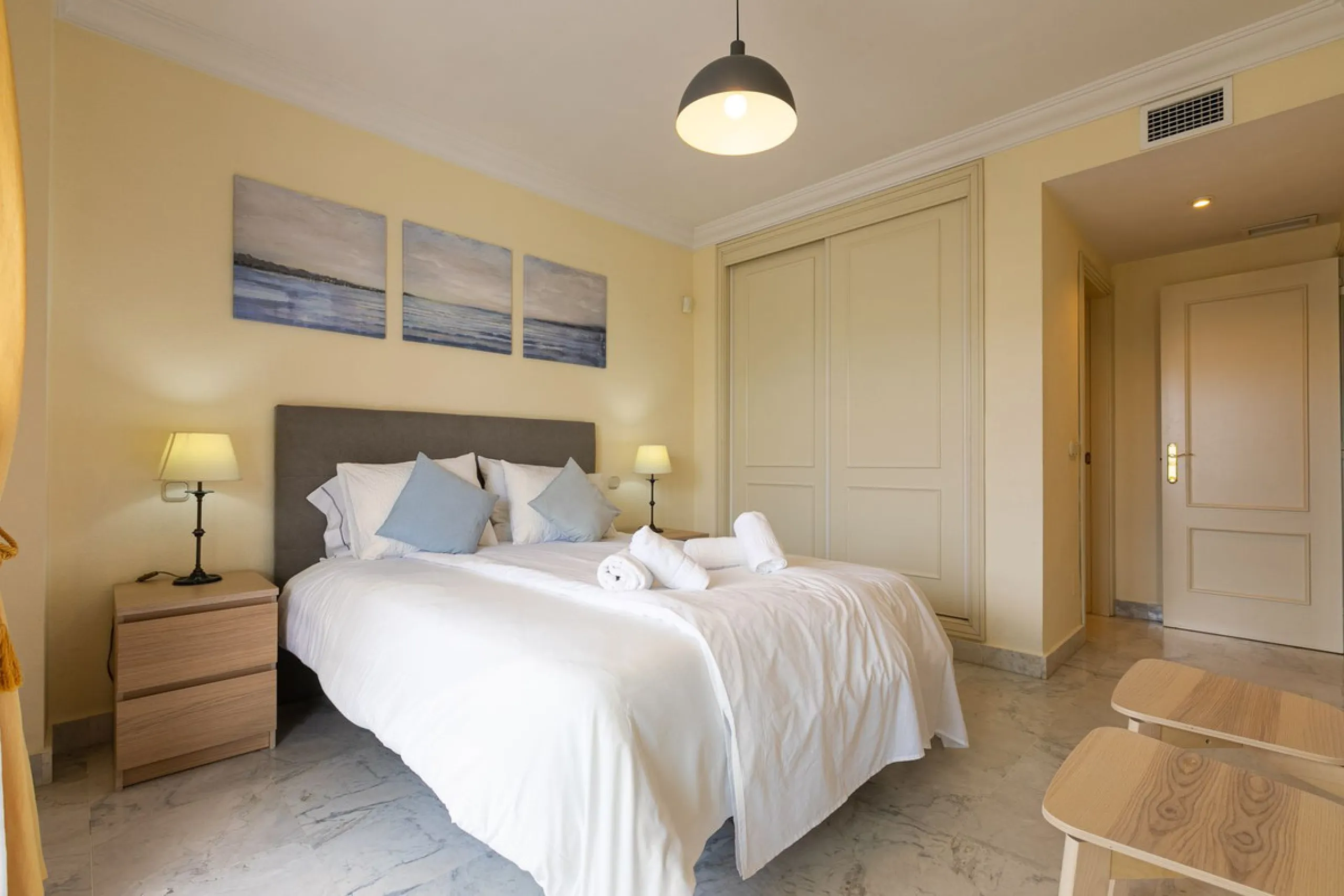 Turnkey Investment in Puerto Banús – 2-Bed Apartment with Tourist License