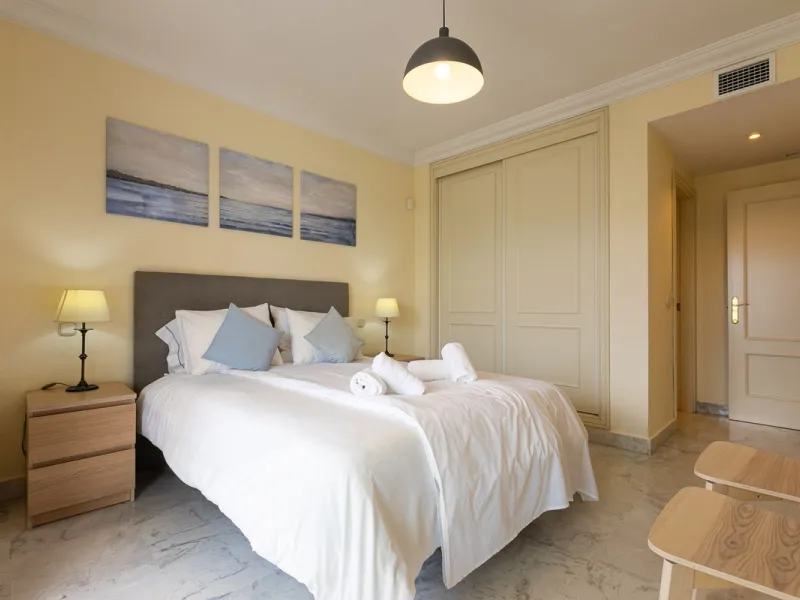 Turnkey Investment in Puerto Banús – 2-Bed Apartment with Tourist License
