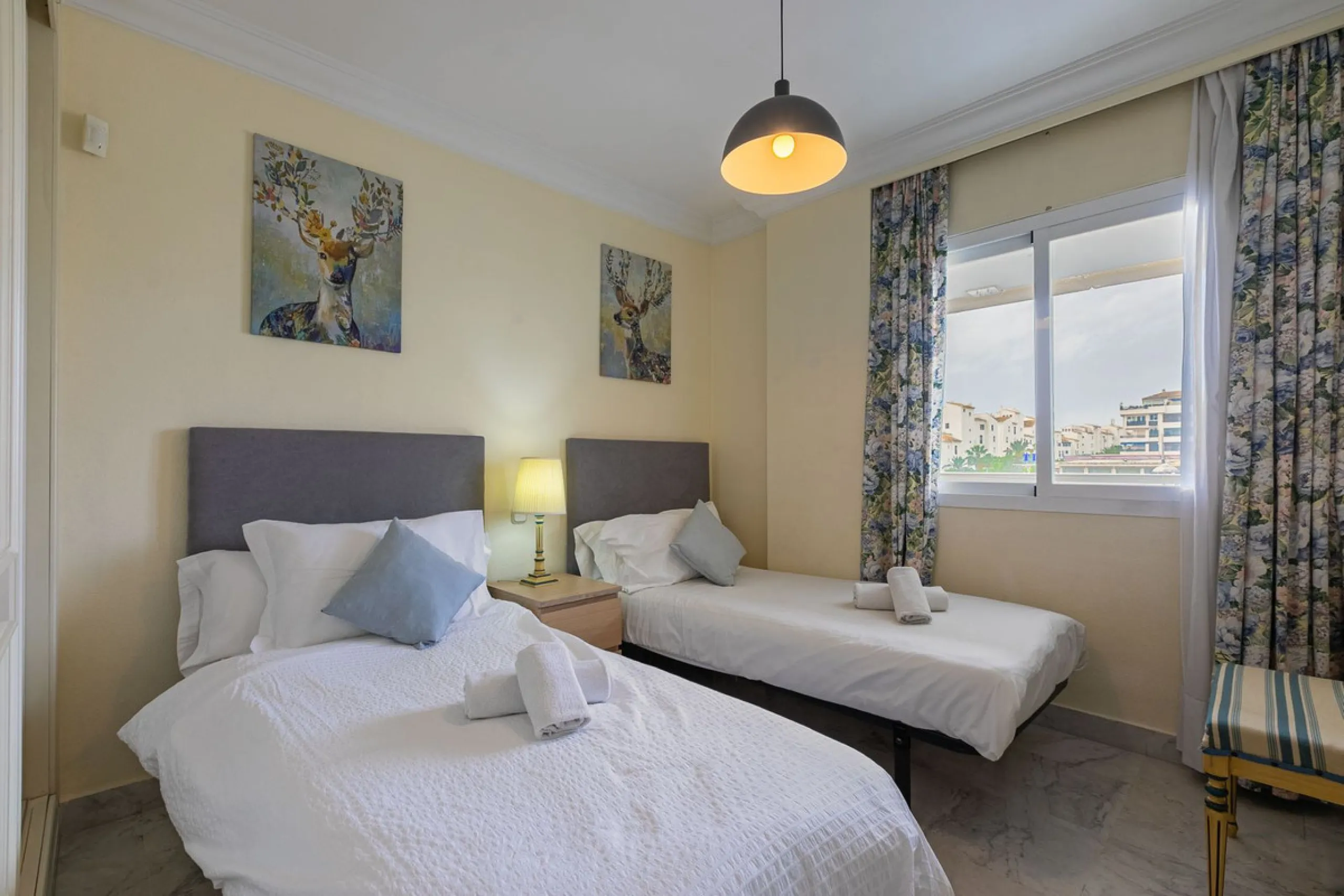 Turnkey Investment in Puerto Banús – 2-Bed Apartment with Tourist License