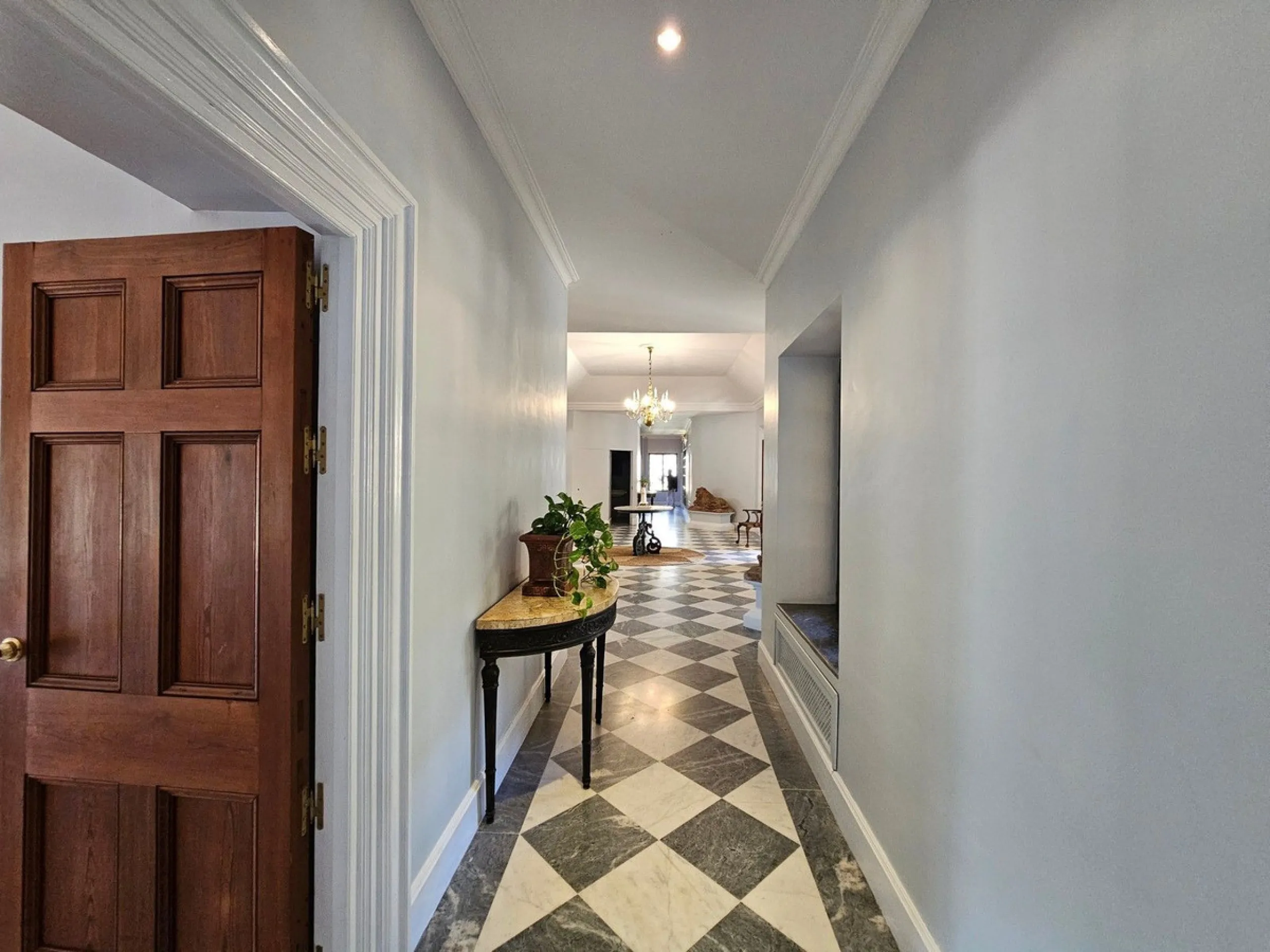 House - Detached Villa в продаже в Ronda, Málaga. В доме 6 спален и 6 ванных комнат. Площадь дома 2250 м². Площадь участка 240000 м²