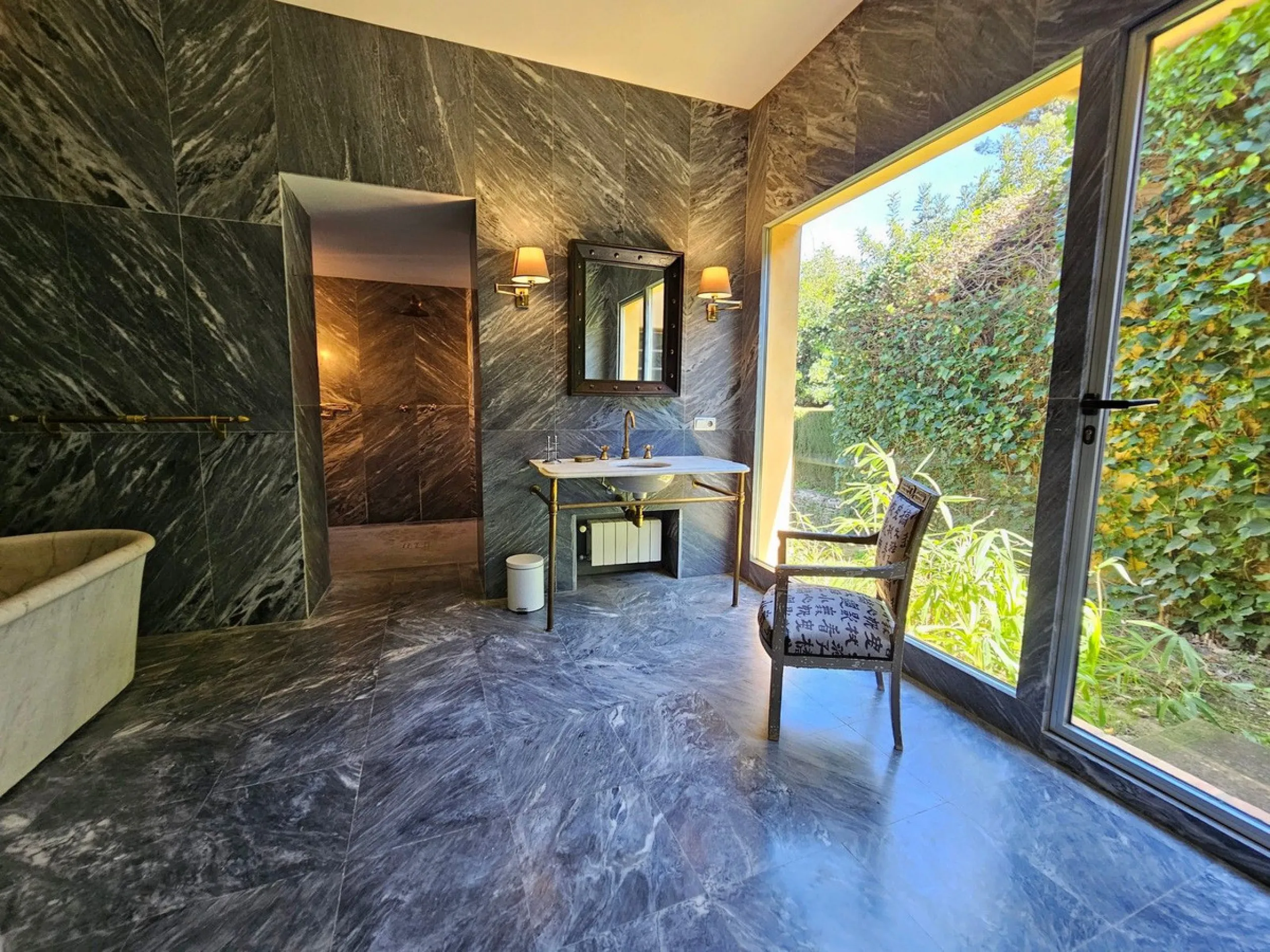 House - Detached Villa в продаже в Ronda, Málaga. В доме 6 спален и 6 ванных комнат. Площадь дома 2250 м². Площадь участка 240000 м²