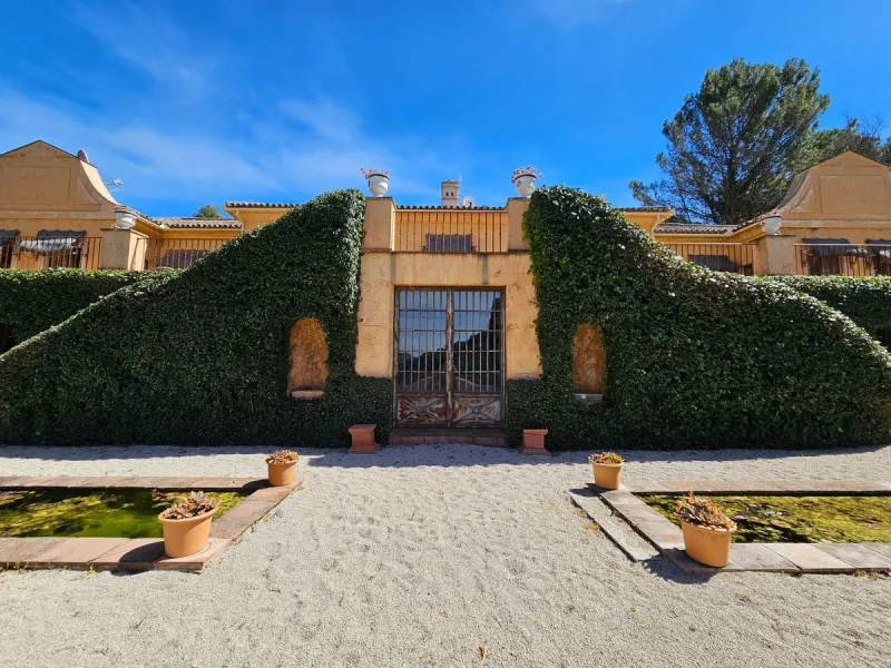 House - Detached Villa в продаже в Ronda, Málaga. В доме 6 спален и 6 ванных комнат. Площадь дома 2250 м². Площадь участка 240000 м²