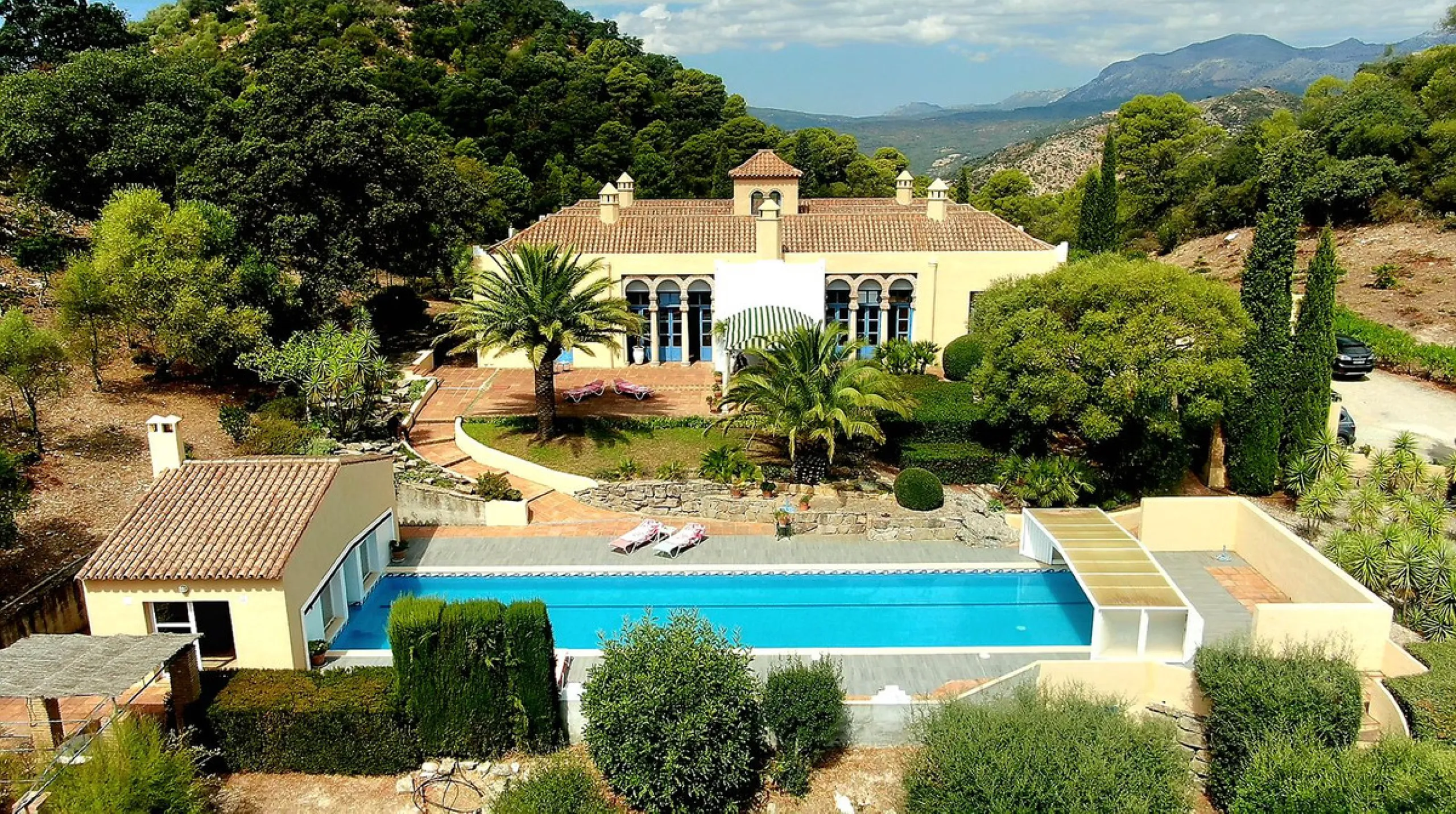 Amidst the captivating landscapes of Andalusia, Southern Spain, this charming country villa draws inspiration from traditional Andalusian architecture. Situated near the picturesque village of Gaucin, this exceptional property offers a unique blend of tra