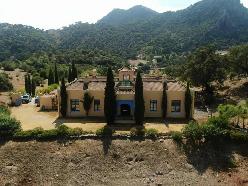 Amidst the captivating landscapes of Andalusia, Southern Spain, this charming country villa draws inspiration from traditional Andalusian architecture. Situated near the picturesque village of Gaucin, this exceptional property offers a unique blend of tra