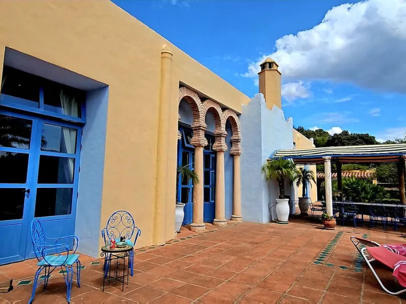 Amidst the captivating landscapes of Andalusia, Southern Spain, this charming country villa draws inspiration from traditional Andalusian architecture. Situated near the picturesque village of Gaucin, this exceptional property offers a unique blend of tra