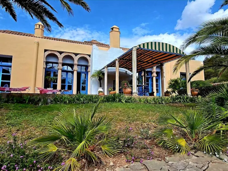 Amidst the captivating landscapes of Andalusia, Southern Spain, this charming country villa draws inspiration from traditional Andalusian architecture. Situated near the picturesque village of Gaucin, this exceptional property offers a unique blend of tra