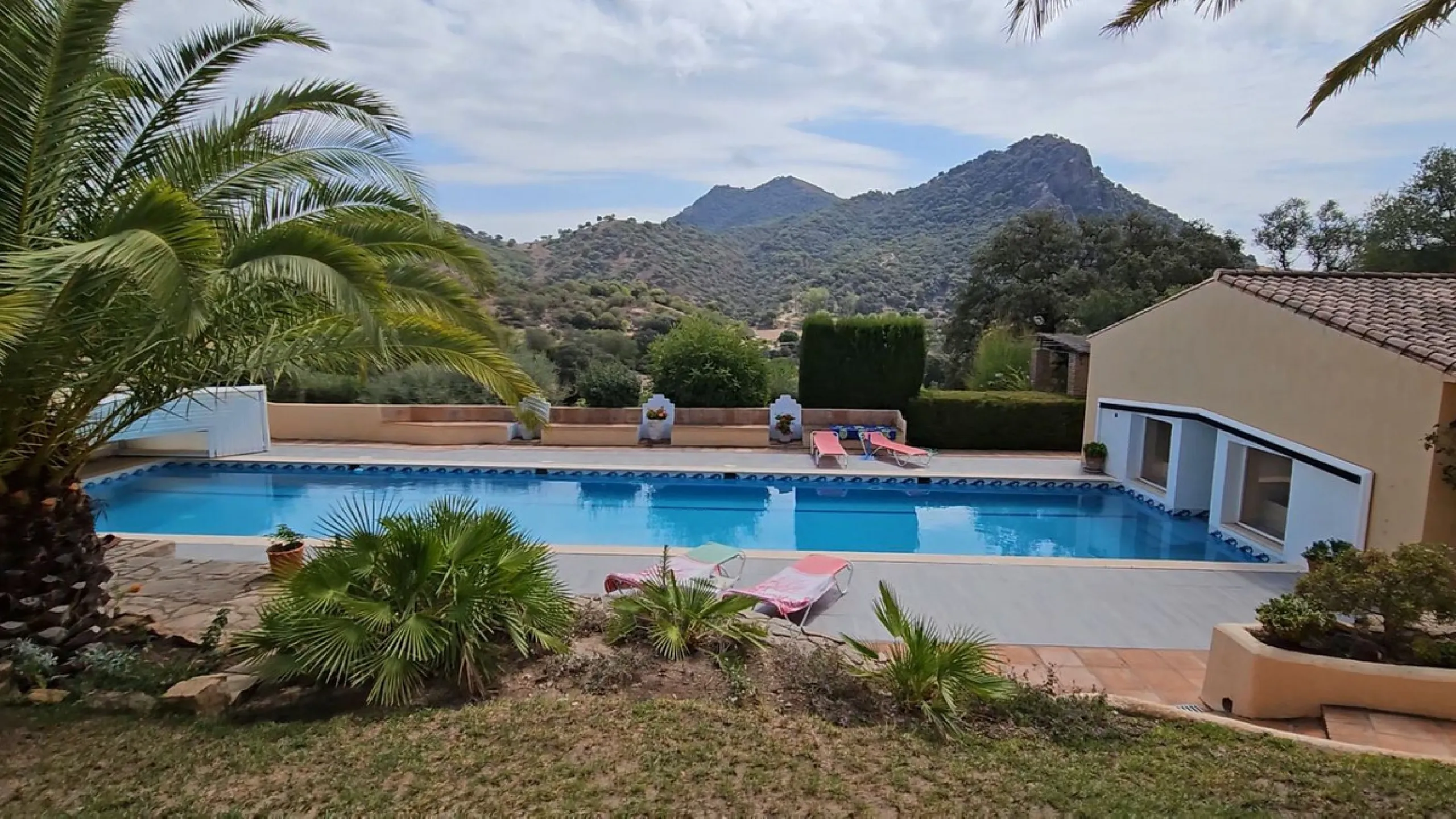 Amidst the captivating landscapes of Andalusia, Southern Spain, this charming country villa draws inspiration from traditional Andalusian architecture. Situated near the picturesque village of Gaucin, this exceptional property offers a unique blend of tra