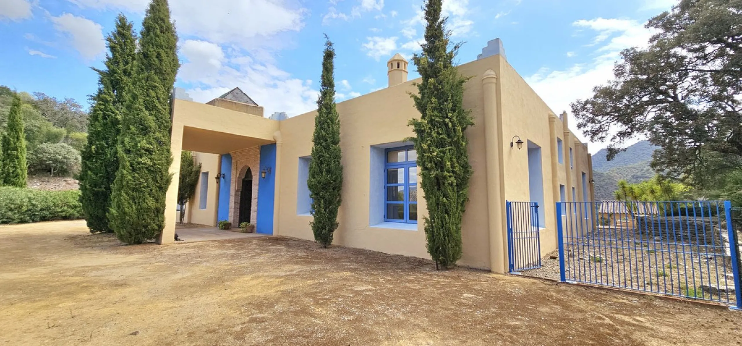 Amidst the captivating landscapes of Andalusia, Southern Spain, this charming country villa draws inspiration from traditional Andalusian architecture. Situated near the picturesque village of Gaucin, this exceptional property offers a unique blend of tra
