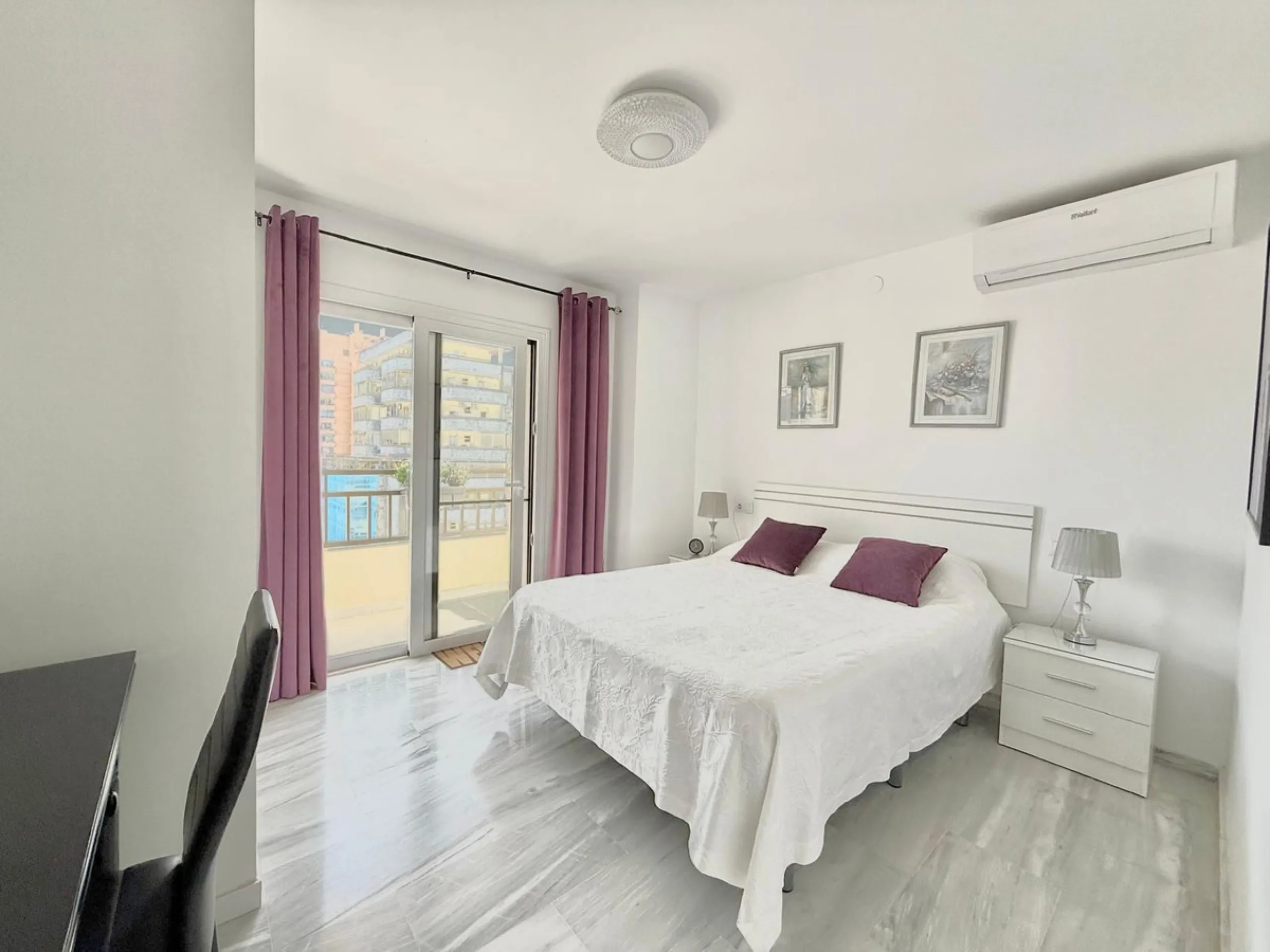 ???? Apartment in Las Rampas, Fuengirola – City Center with Pool & Private Parking