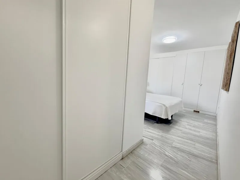 ???? Apartment in Las Rampas, Fuengirola – City Center with Pool & Private Parking