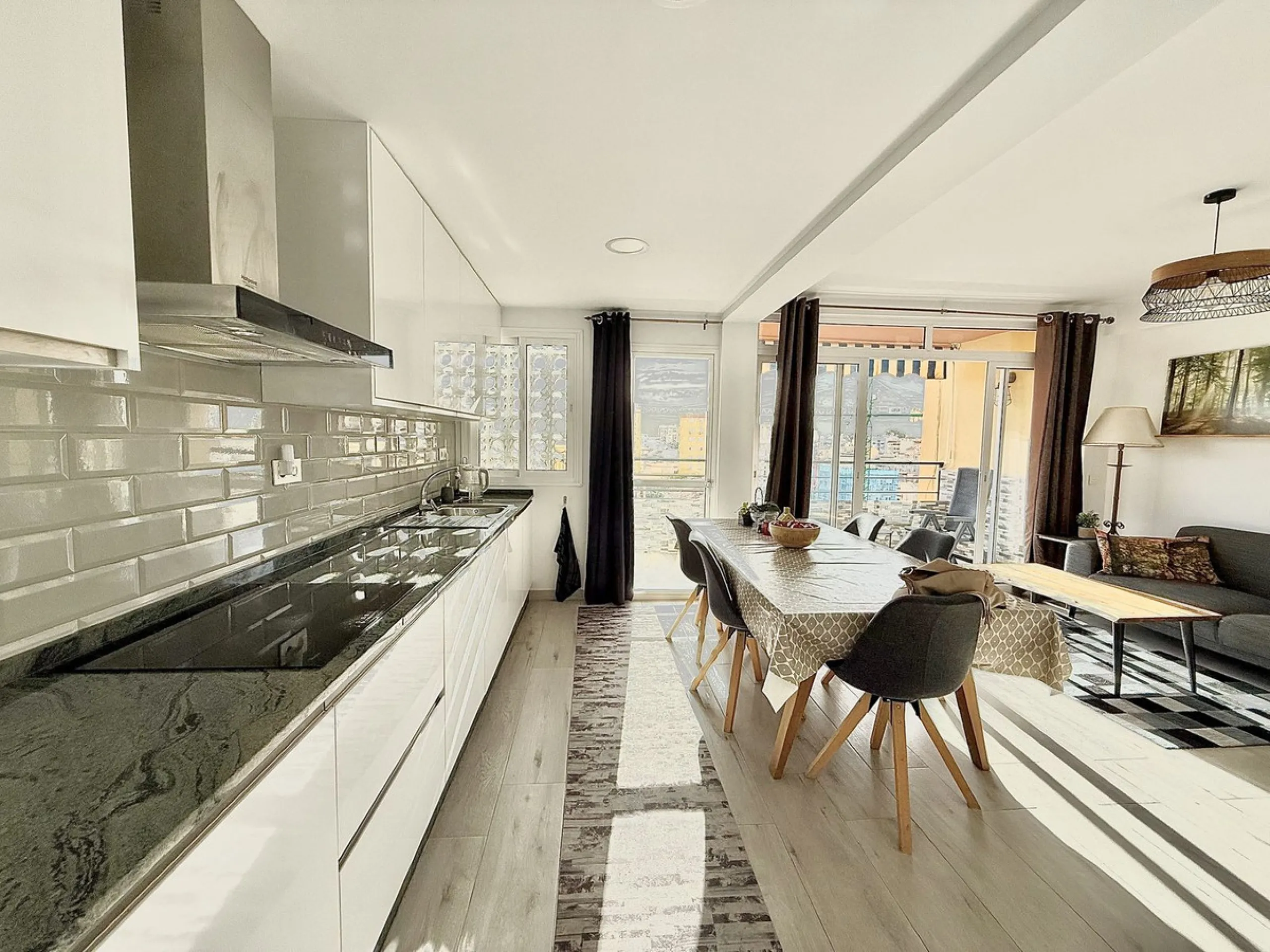 Apartment - Penthouse в продаже в Fuengirola, Málaga. В доме 3 спален и 2 ванных комнат. Площадь дома 80 м²