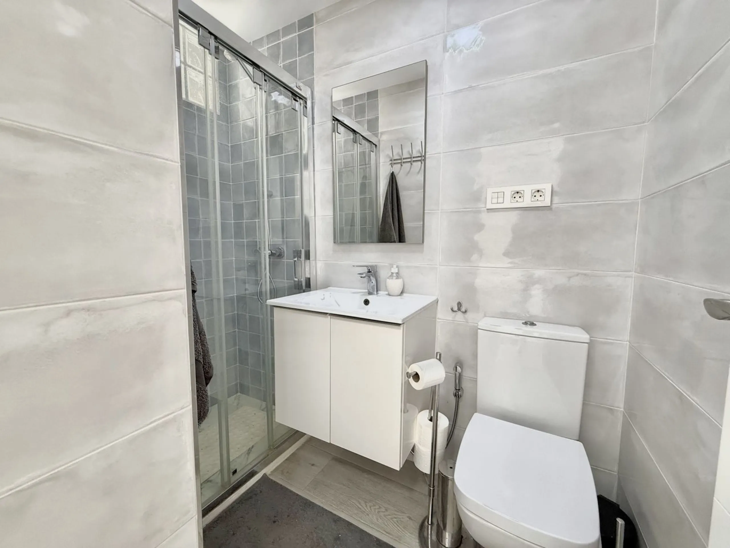 Apartment - Penthouse в продаже в Fuengirola, Málaga. В доме 3 спален и 2 ванных комнат. Площадь дома 80 м²