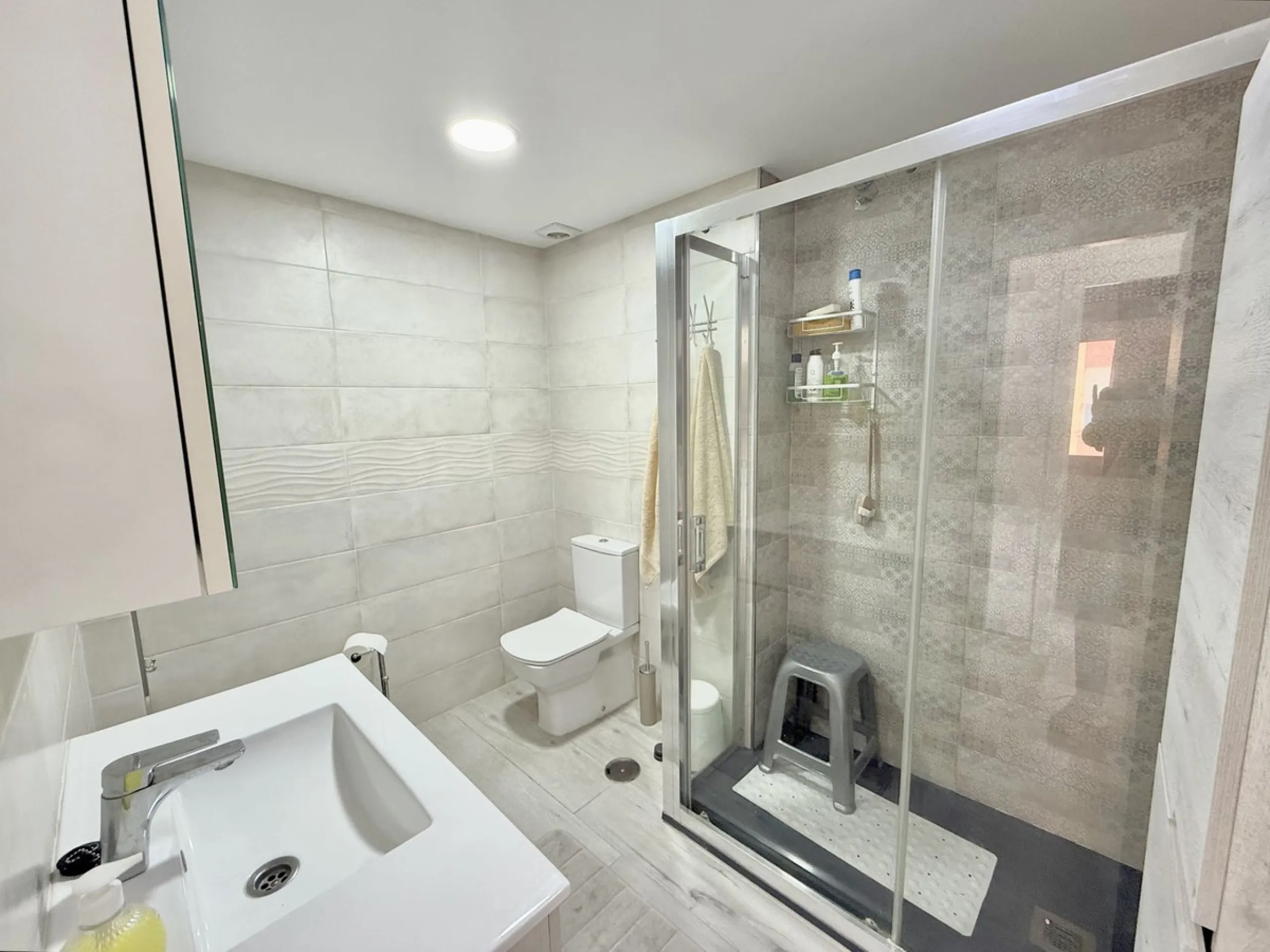 Apartment - Penthouse в продаже в Fuengirola, Málaga. В доме 3 спален и 2 ванных комнат. Площадь дома 80 м²