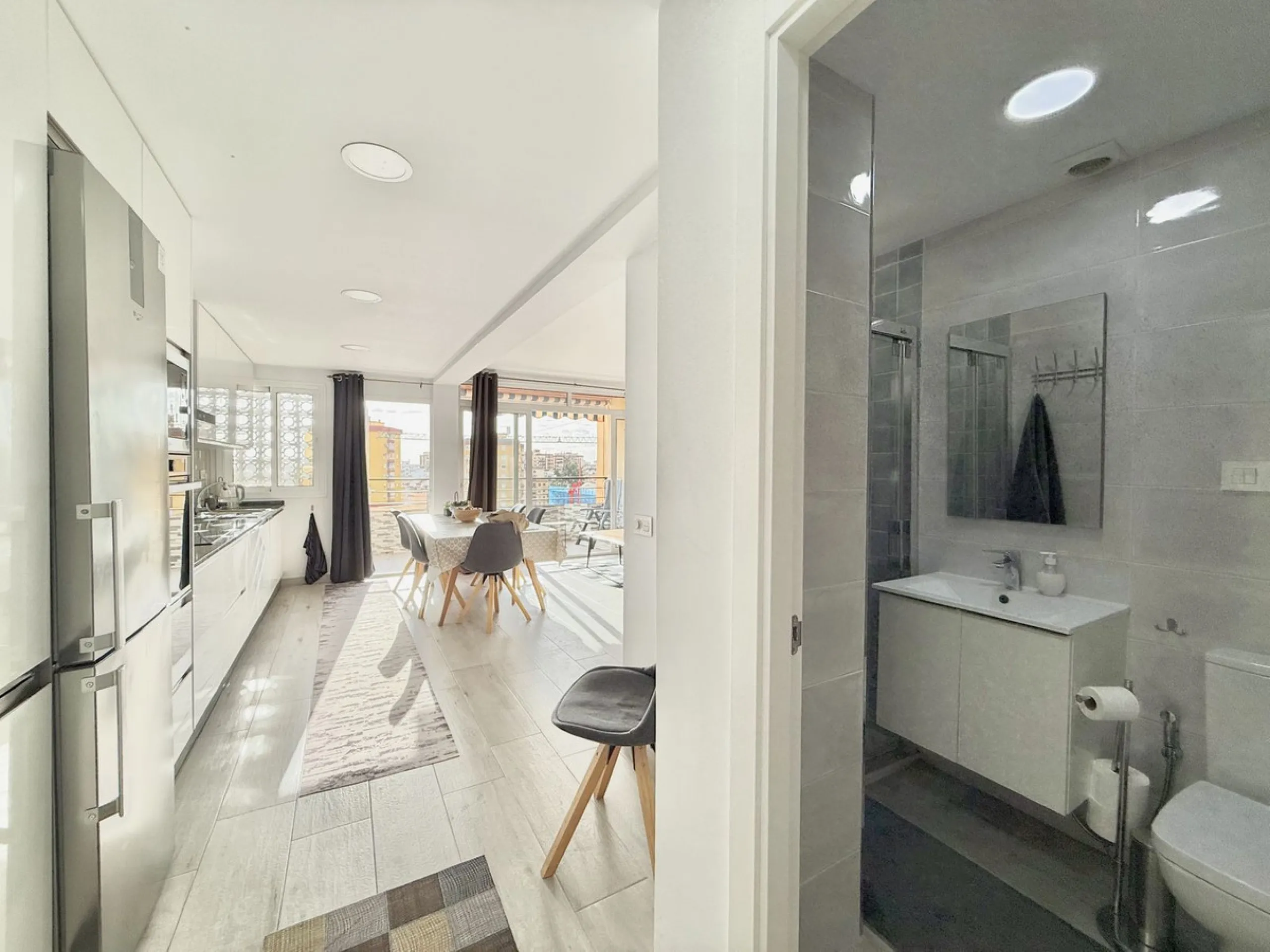 Apartment - Penthouse в продаже в Fuengirola, Málaga. В доме 3 спален и 2 ванных комнат. Площадь дома 80 м²
