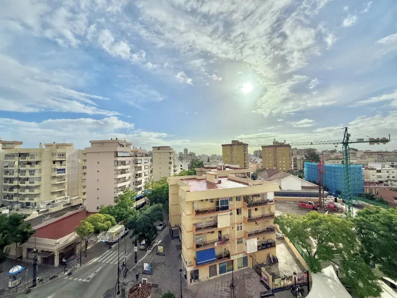 Apartment - Penthouse в продаже в Fuengirola, Málaga. В доме 3 спален и 2 ванных комнат. Площадь дома 80 м²