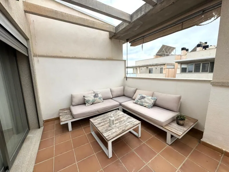 Penthouse for sale in the El Pinillo area, close to all services, schools, supermarkets, etc.