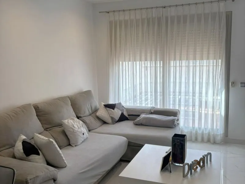 Penthouse for sale in the El Pinillo area, close to all services, schools, supermarkets, etc.
