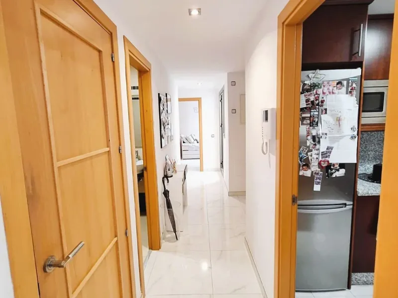 Penthouse for sale in the El Pinillo area, close to all services, schools, supermarkets, etc.