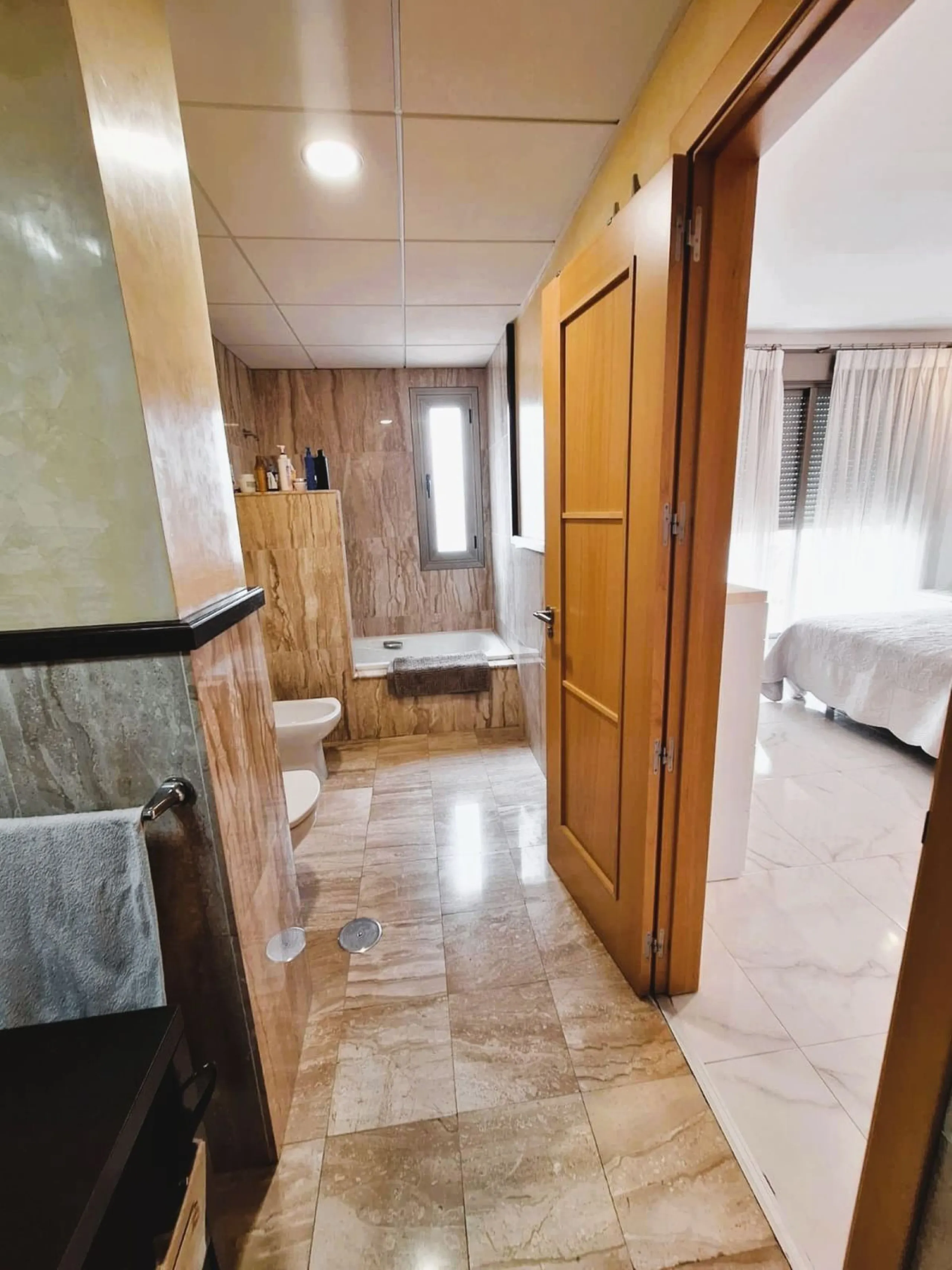 Penthouse for sale in the El Pinillo area, close to all services, schools, supermarkets, etc.