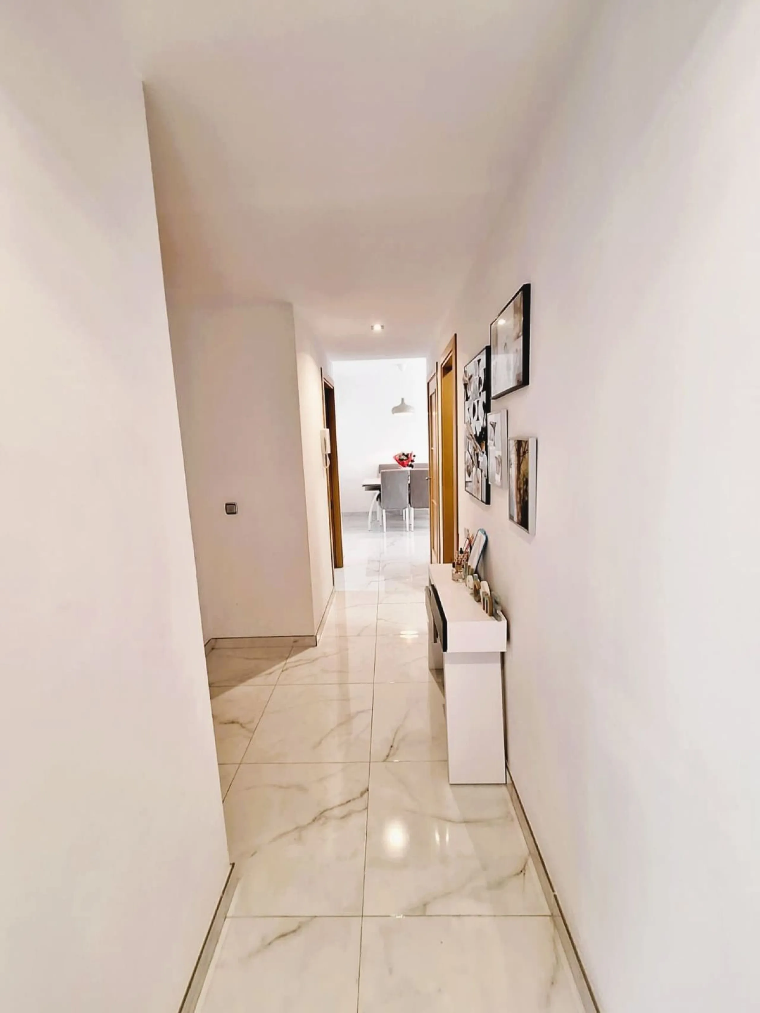 Penthouse for sale in the El Pinillo area, close to all services, schools, supermarkets, etc.