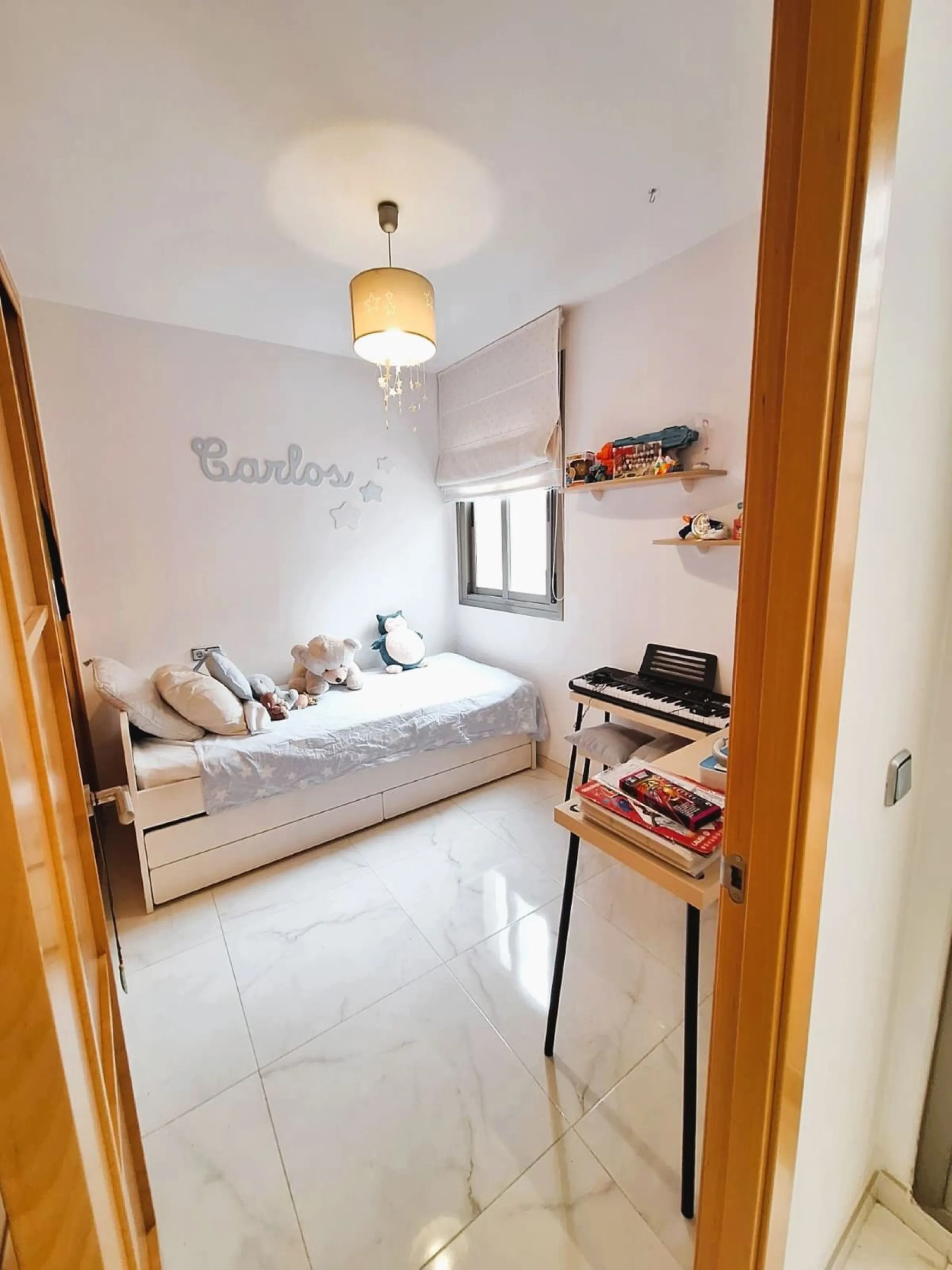 Penthouse for sale in the El Pinillo area, close to all services, schools, supermarkets, etc.