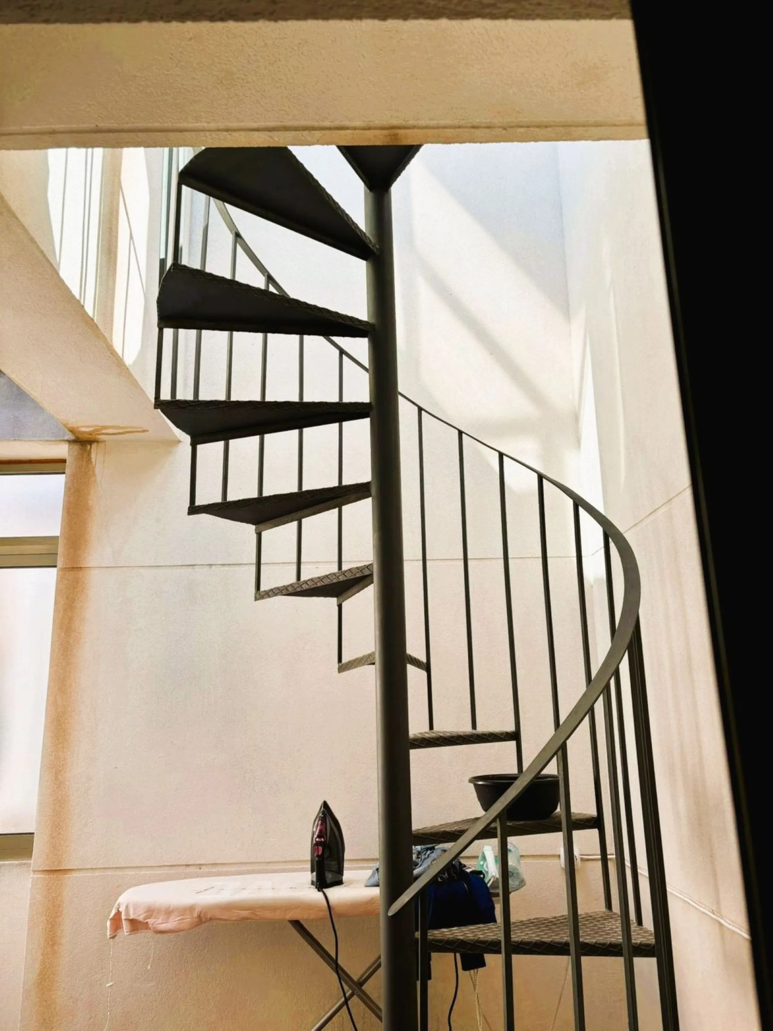 Penthouse for sale in the El Pinillo area, close to all services, schools, supermarkets, etc.