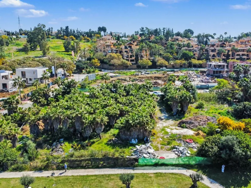 Golf-Front Plot at El Campanario, Estepona