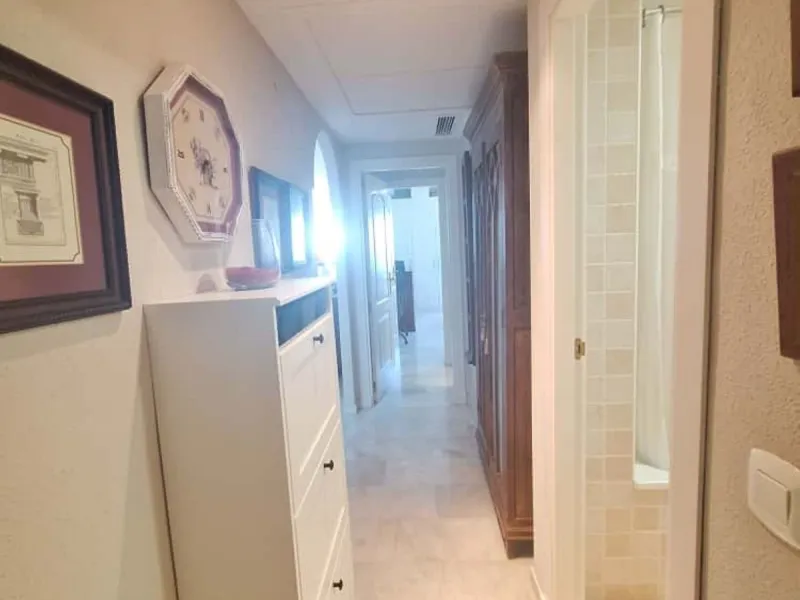 Beautiful property for sale in the Reserva area of Marbella, in impeccable condition, very bright and sunny all day long! Urbanisation with large communal gardens, communal swimming pools and very well maintained.