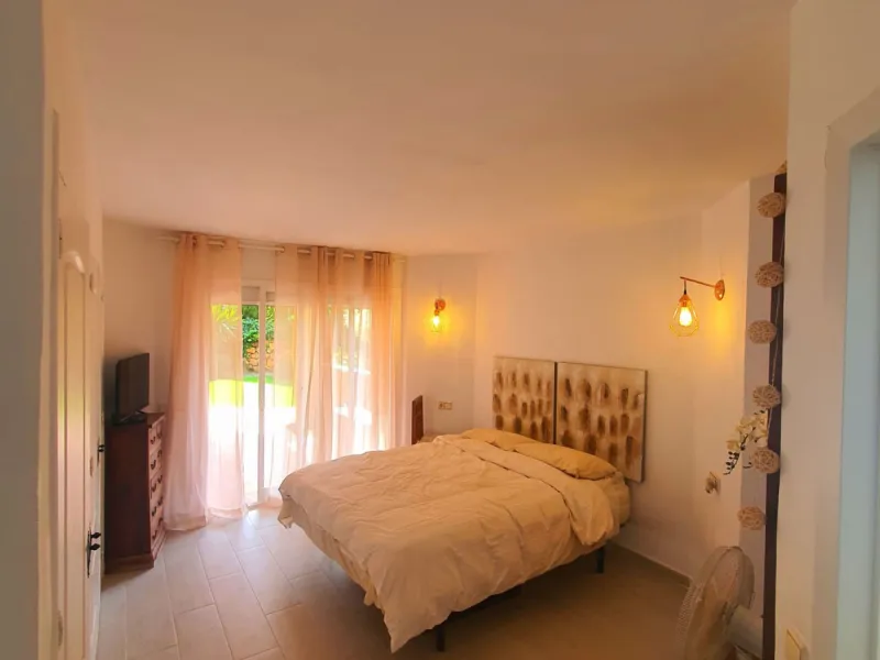 Apartment - Ground Floor Apartment в продаже в Mijas, Málaga. В доме 4 спален и 4 ванных комнат. Площадь дома 200 м²